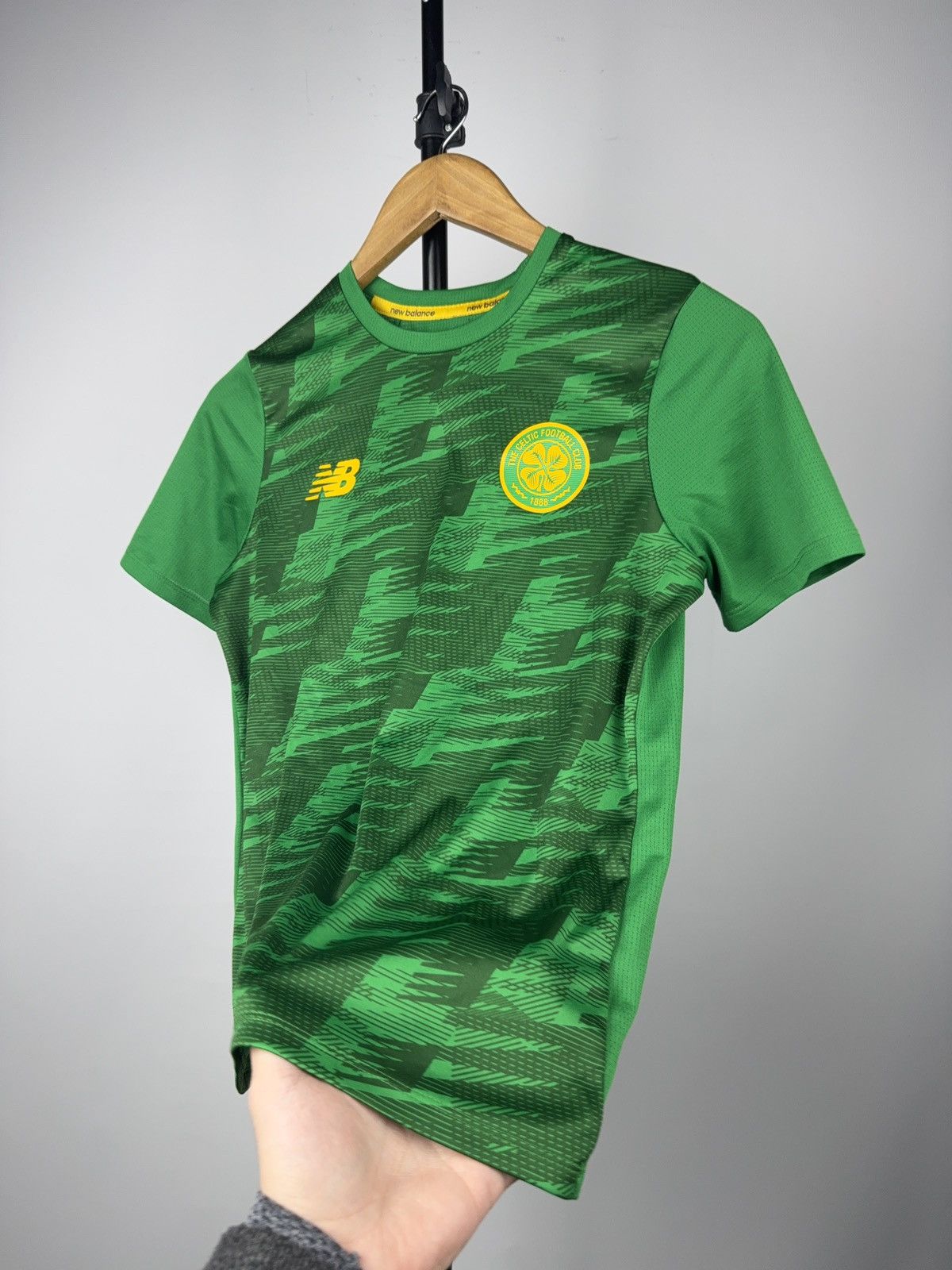 New Balance Celtic FC New Balance Green Training Top 2018 Youth 146 Size US XXS / EU 40 - 2 Thumbnail