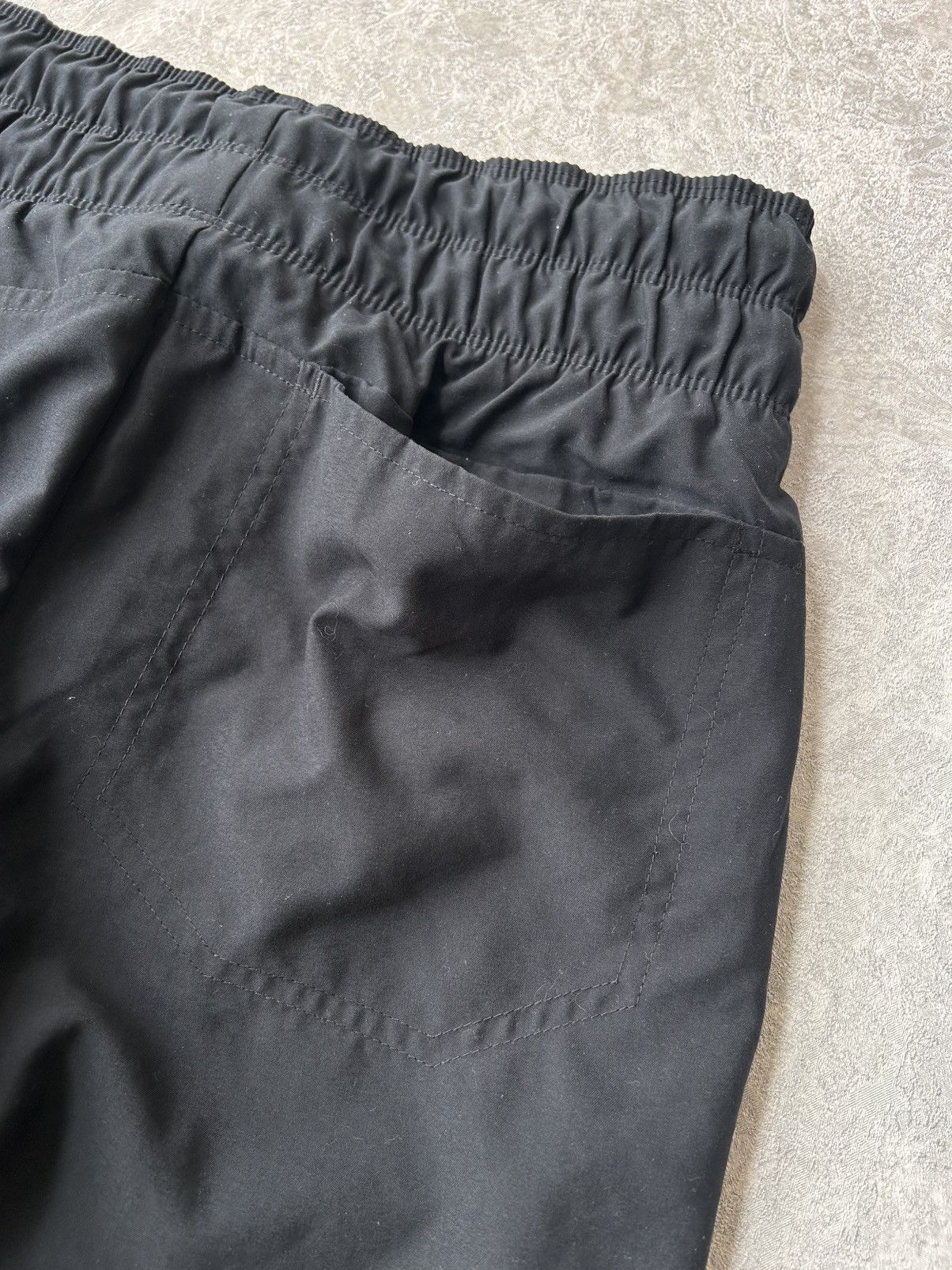 Nike Y2K Nike Swoosh Logo Gorpcore Black Track Pants Size 27" / US 4 / IT 40 - 9 Thumbnail