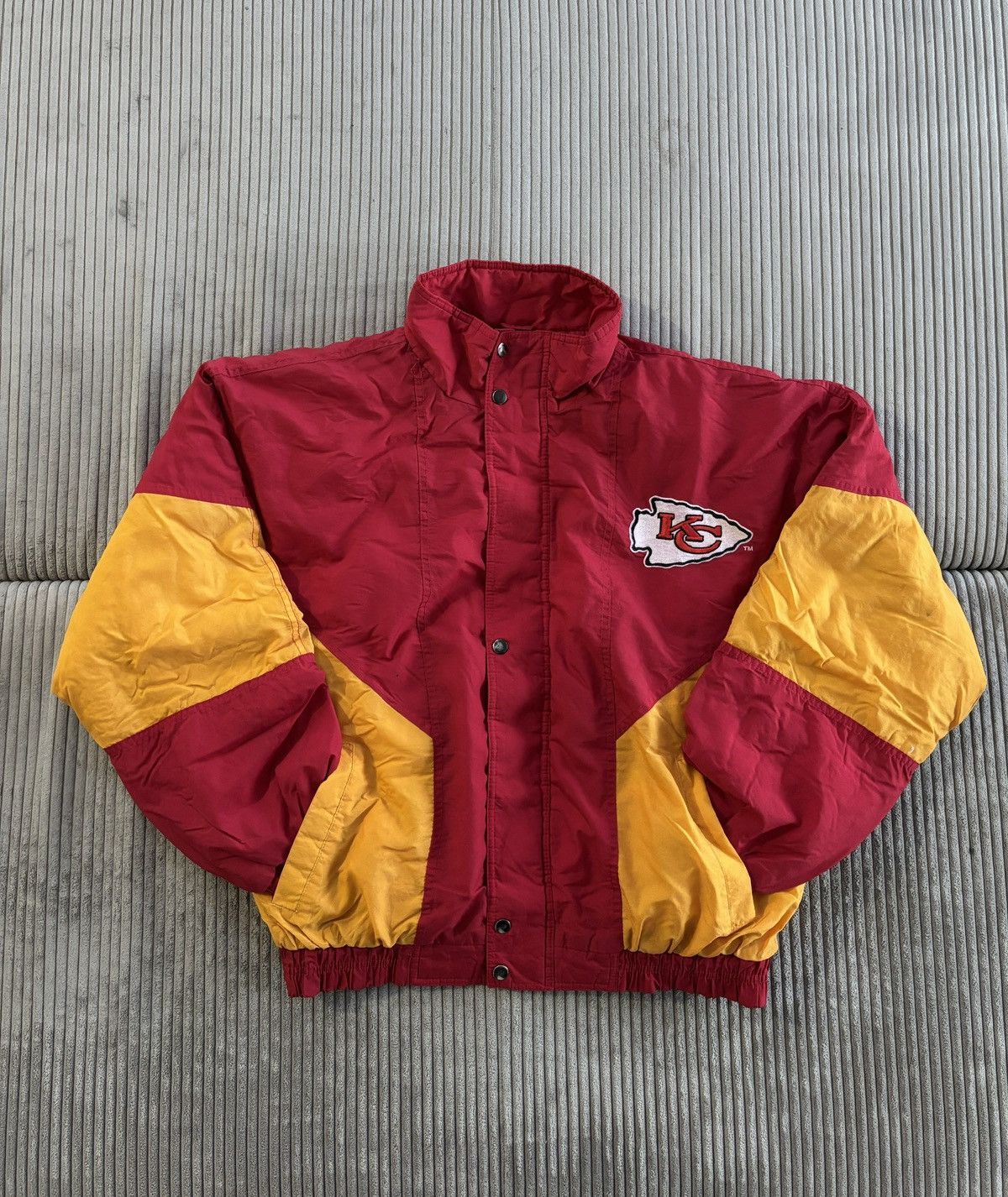 NFL Vintage NFL Kansas City Chiefs Puffer Jacket L Size US L / EU 52-54 / 3 - 1 Thumbnail