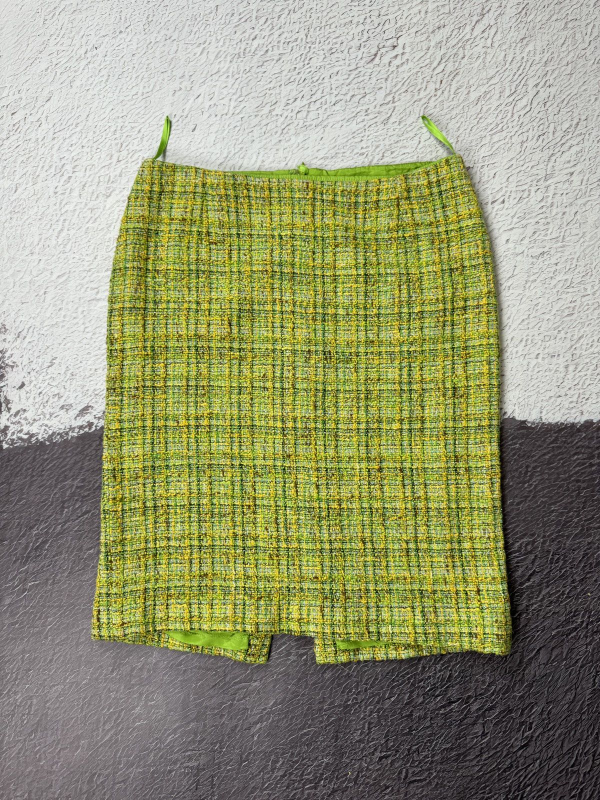 Escada ESCADA Haute Couture Green Fringe Tweed Pencil Skirt size 42 Size 32" / US 10 / IT 46 - 1 Thumbnail