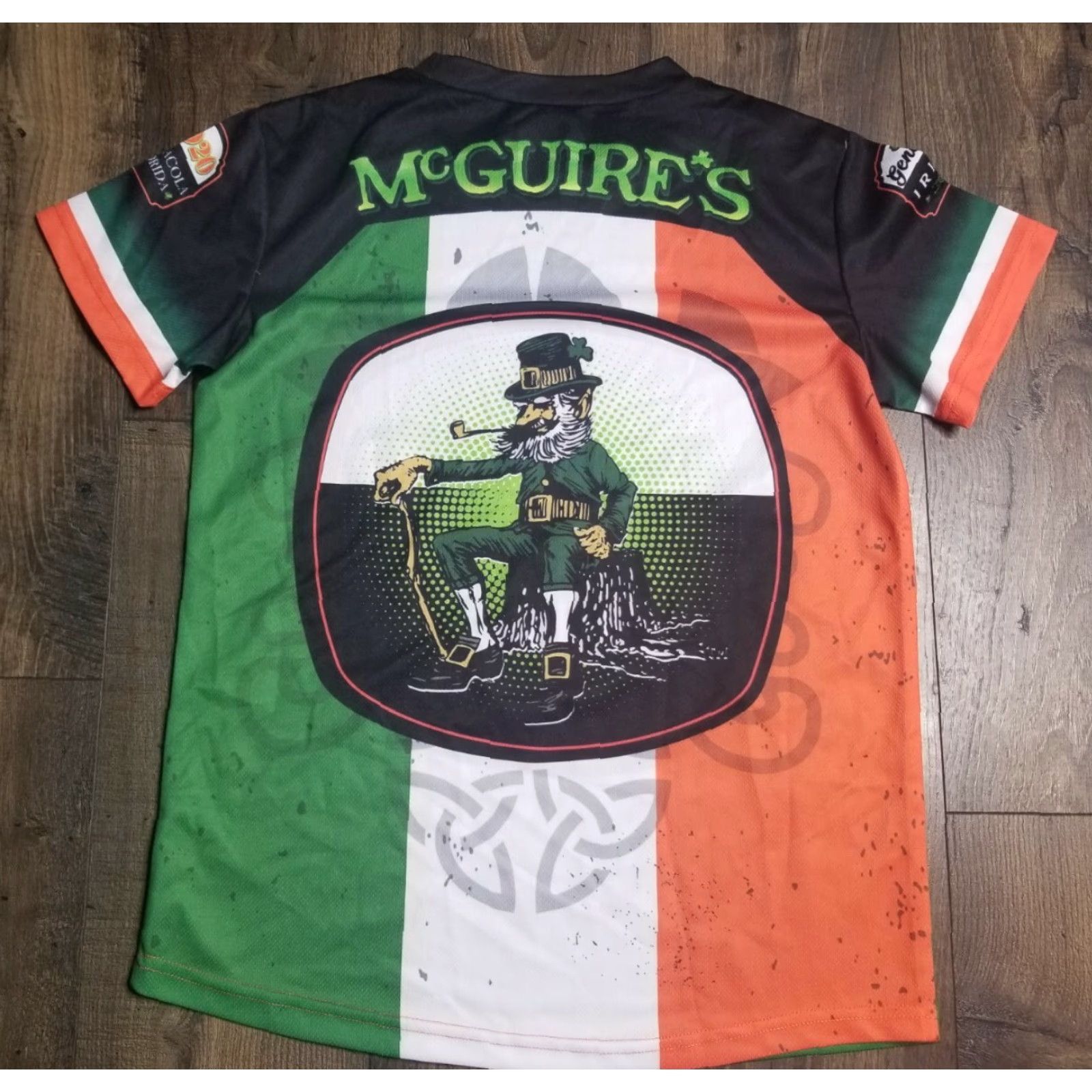 Gloverall McGuire's Irish Pub Shirt Mens M Green All Over Print St Patrick's Day Race Graphic Tee Crew Neck Short Sleeve T-Shirt Size US M / EU 48-50 / 2 - 2 Thumbnail