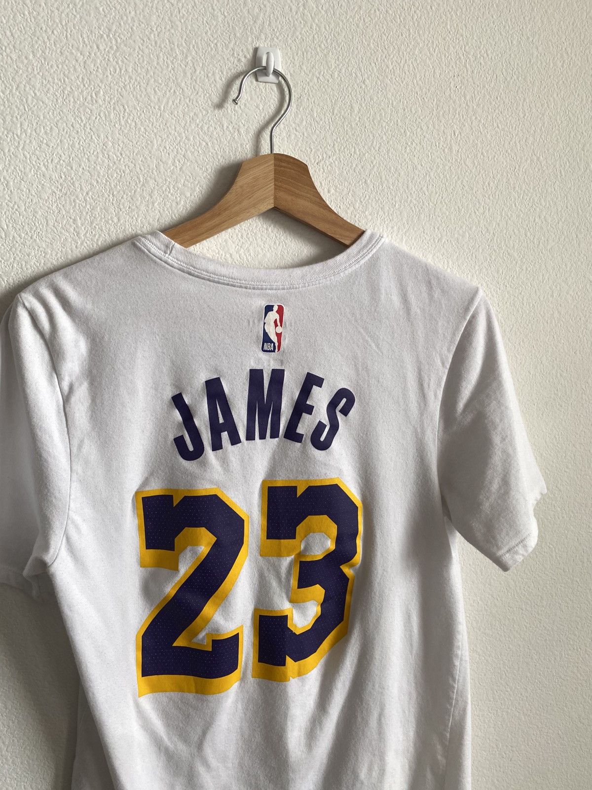 NBA LeBron James Los Angeles Lakers Jersey Tee Size US S / EU 44-46 / 1 - 6 Thumbnail