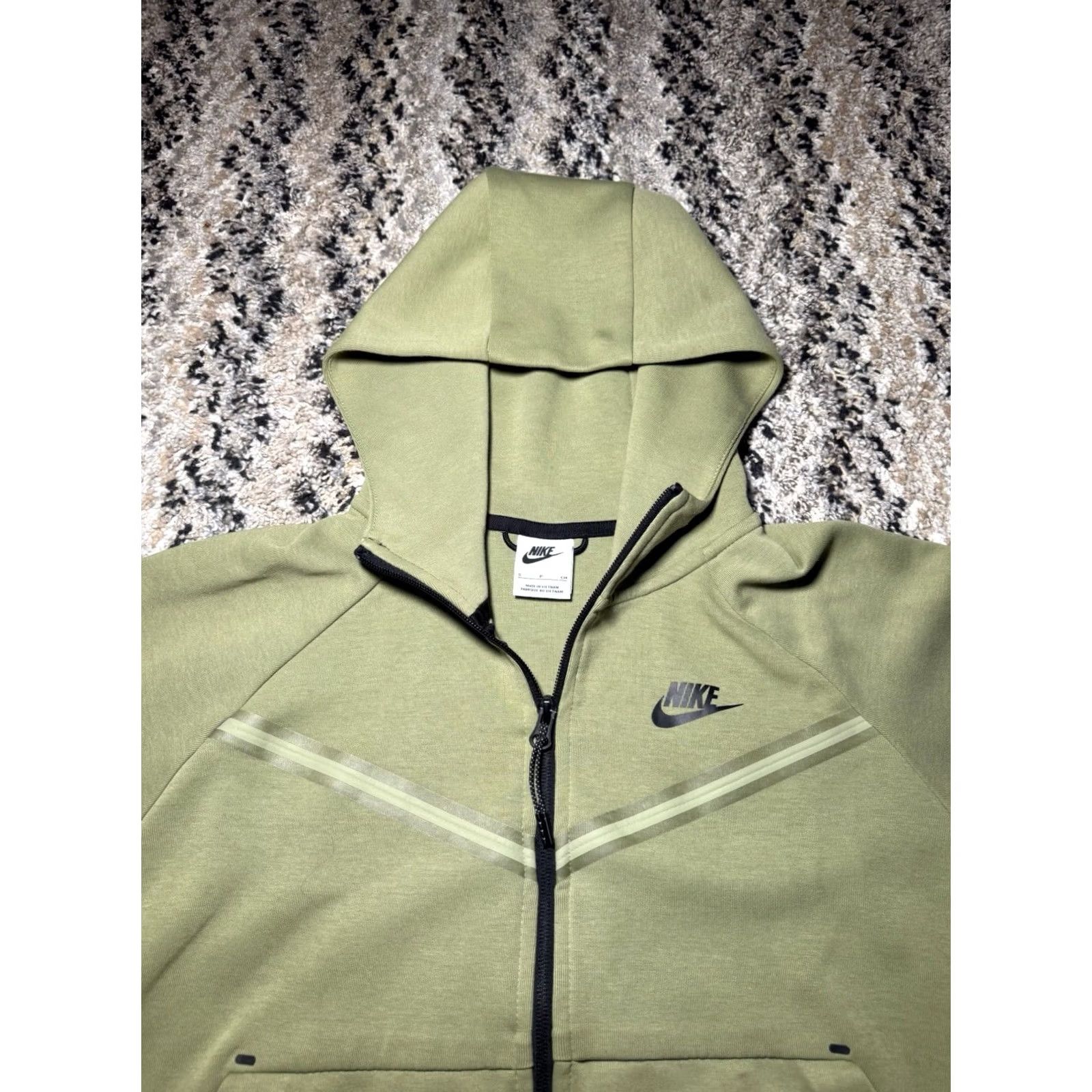 Nike Nike Sportswear Windrunner Womens Full-Zip Hoodie Green S CW4298-334 Size S / US 4 / IT 40 - 4 Thumbnail