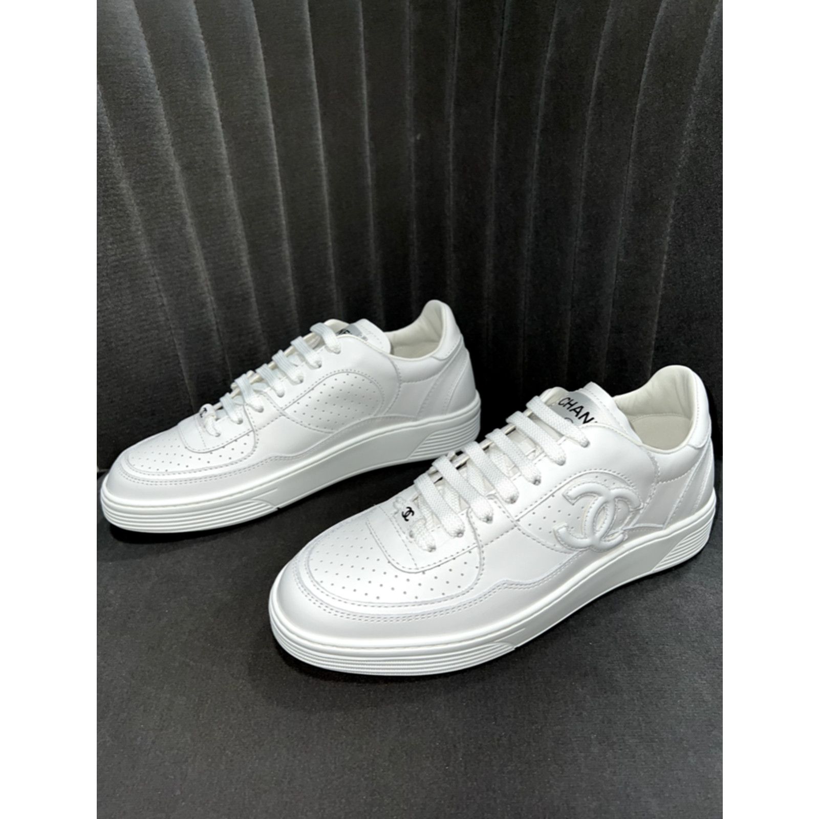 Chanel 23A Calfskin CC Logo Tie Flat Runner Trainer Sneaker 40.5 Size US 10.5 / IT 40.5 - 10 Thumbnail