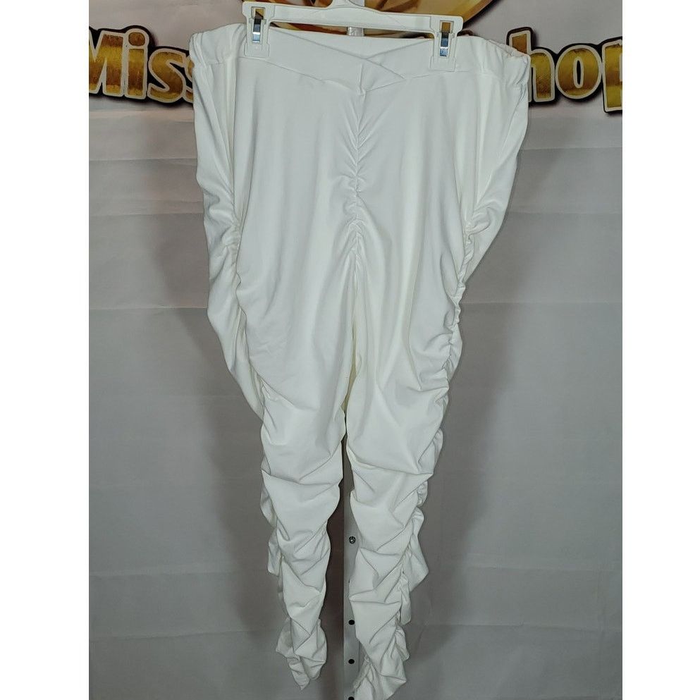 Shein Shein Curve White Ruched One-Piece Leggings Women’s Size 1XL Size 40" / US 18 - 1 Thumbnail