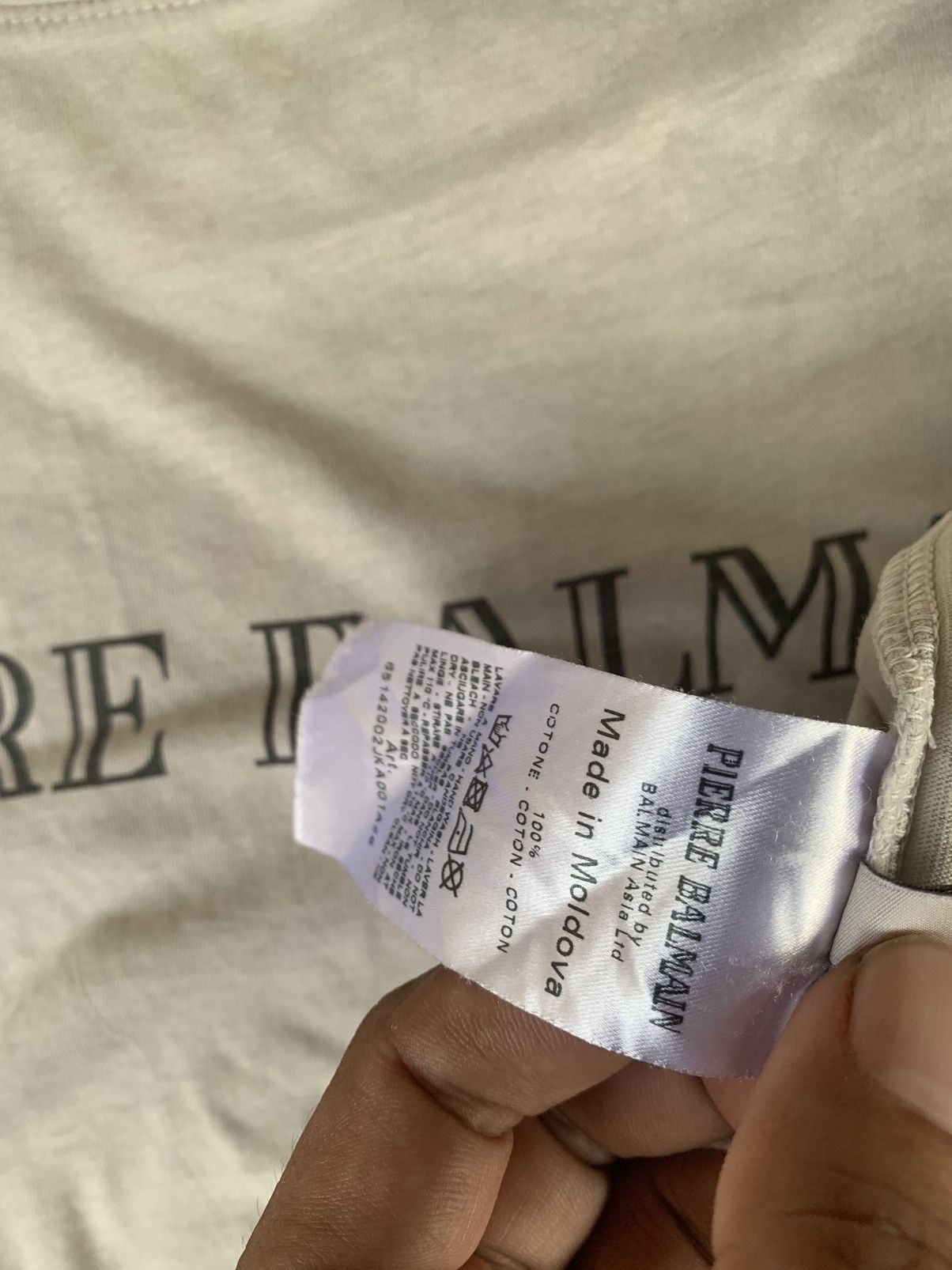 Pierre Balmain Pierre balmain sleevelees print logo Size US L / EU 52-54 / 3 - 5 Thumbnail