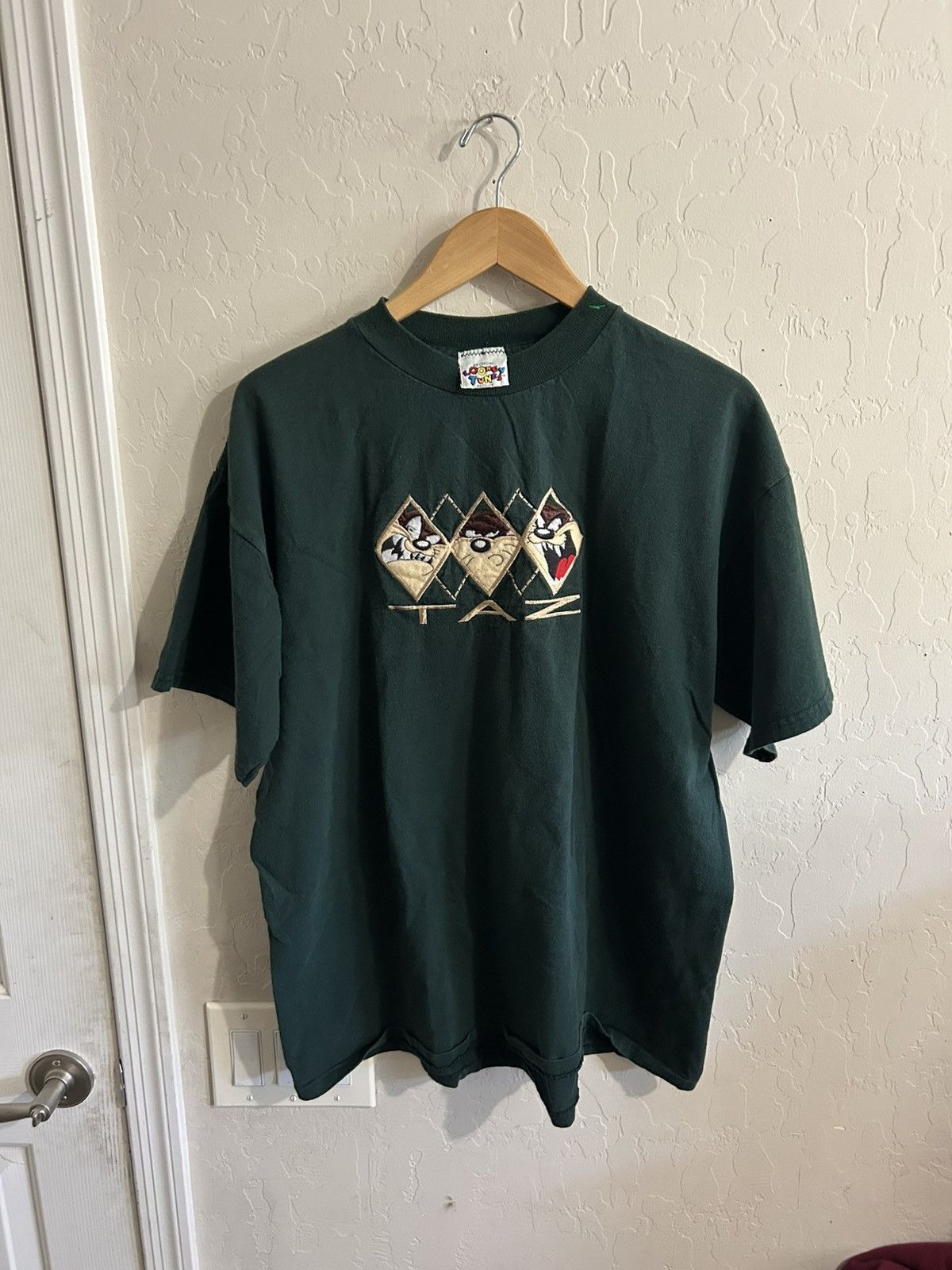 Cartoon Network × Vintage Vintage 90’s Looney Tunes Taz Shirt Size L Size US L / EU 52-54 / 3 - 4 Thumbnail