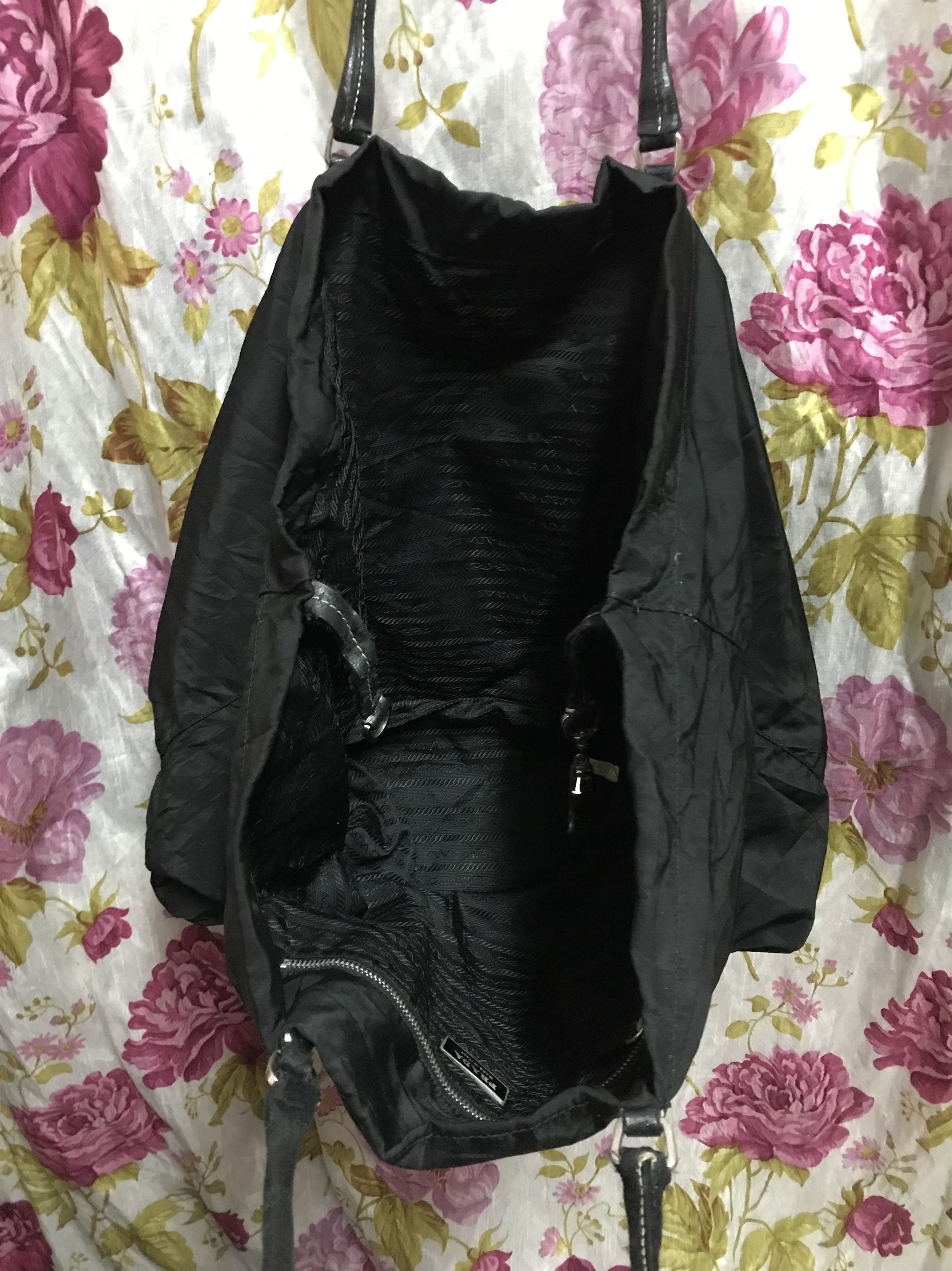 Prada Authentic Prada Black Handbag Size ONE SIZE - 8 Thumbnail