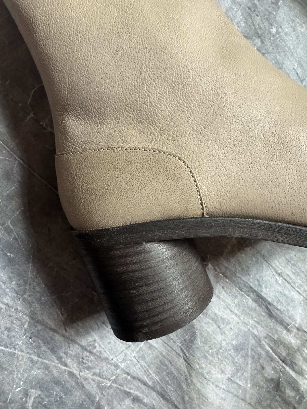 Maison Margiela Maison Margiela Tabi Ankle Boots in Dove Grey Size US 10 / EU 43 - 8 Thumbnail