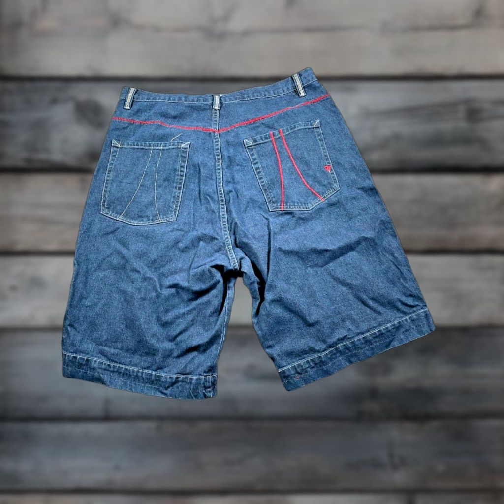 Vintage VINTAGE Men's Baggy Fit Jean Shorts 38 x 13 Blue Denim Embroidered Hip Hop Retro 2000s Size US 38 / EU 54 - 1 Thumbnail