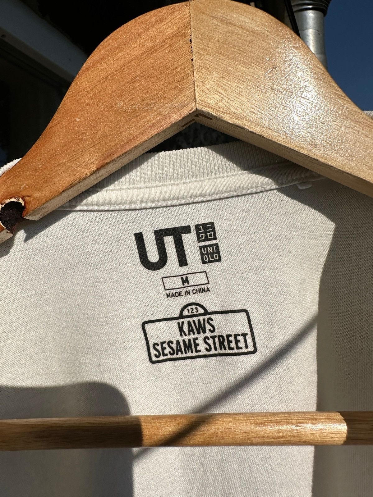 Kaws × Uniqlo Uniqlo x Kaws Sesame Street White T-Shirt Size US M / EU 48-50 / 2 - 14 Thumbnail