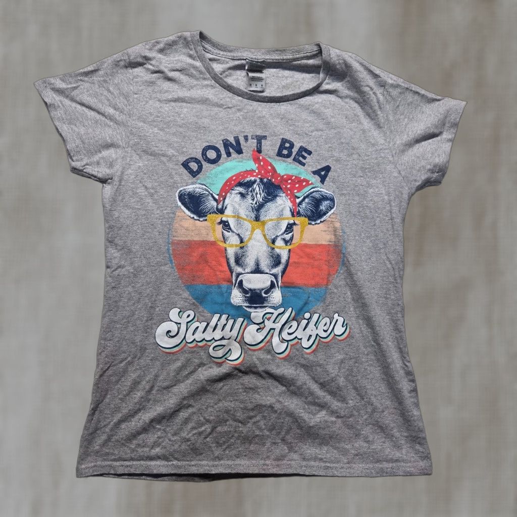 Gildan Don't Be A Salty Heifer Gray Short Sleeve Tee T-Shirt Adult Women's Ladies Med Size M / US 6-8 / IT 42-44 - 1 Thumbnail