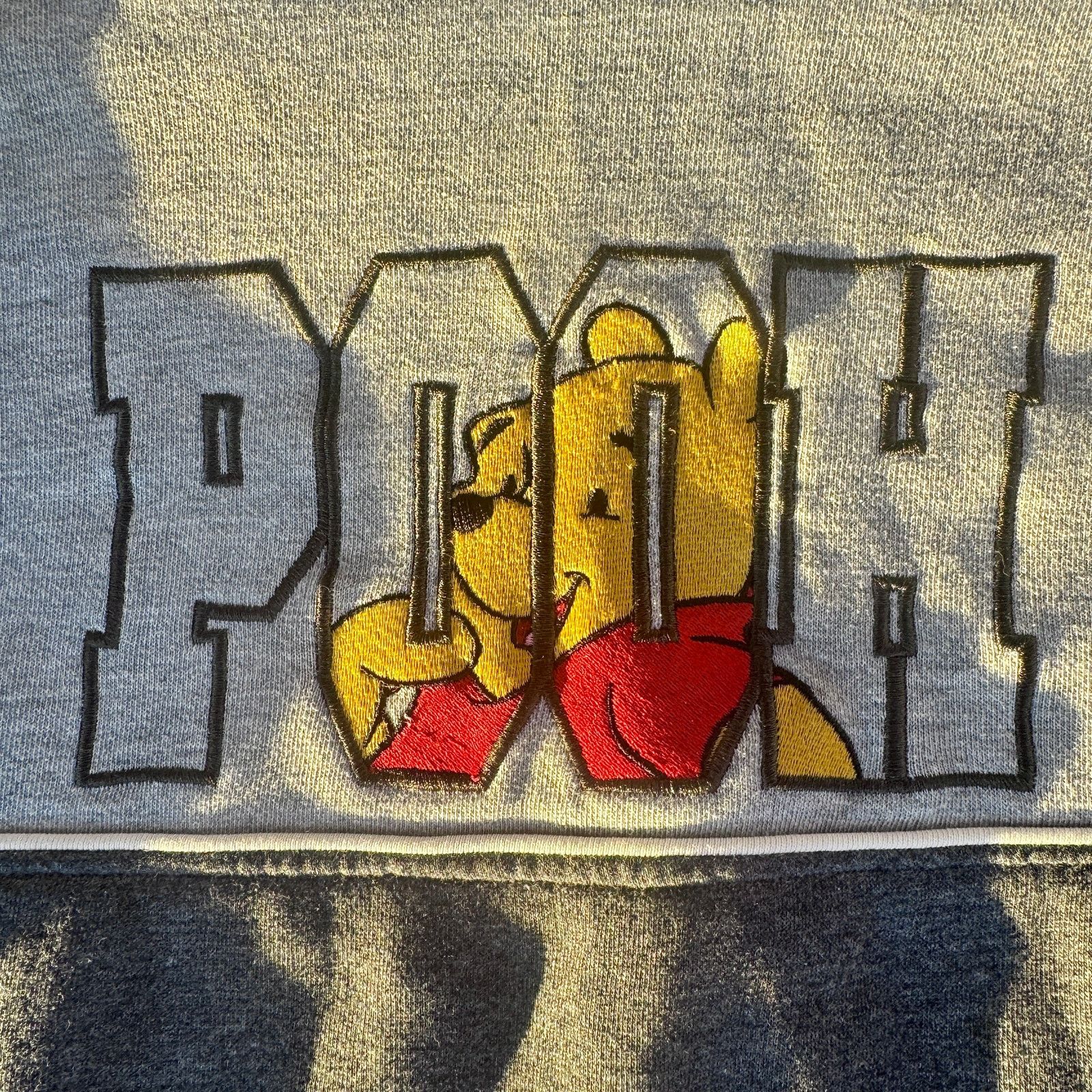 Disney 2002 Pooh 100 Acre Collection Embroidered Varsity Crewneck Size M / US 6-8 / IT 42-44 - 2 Thumbnail