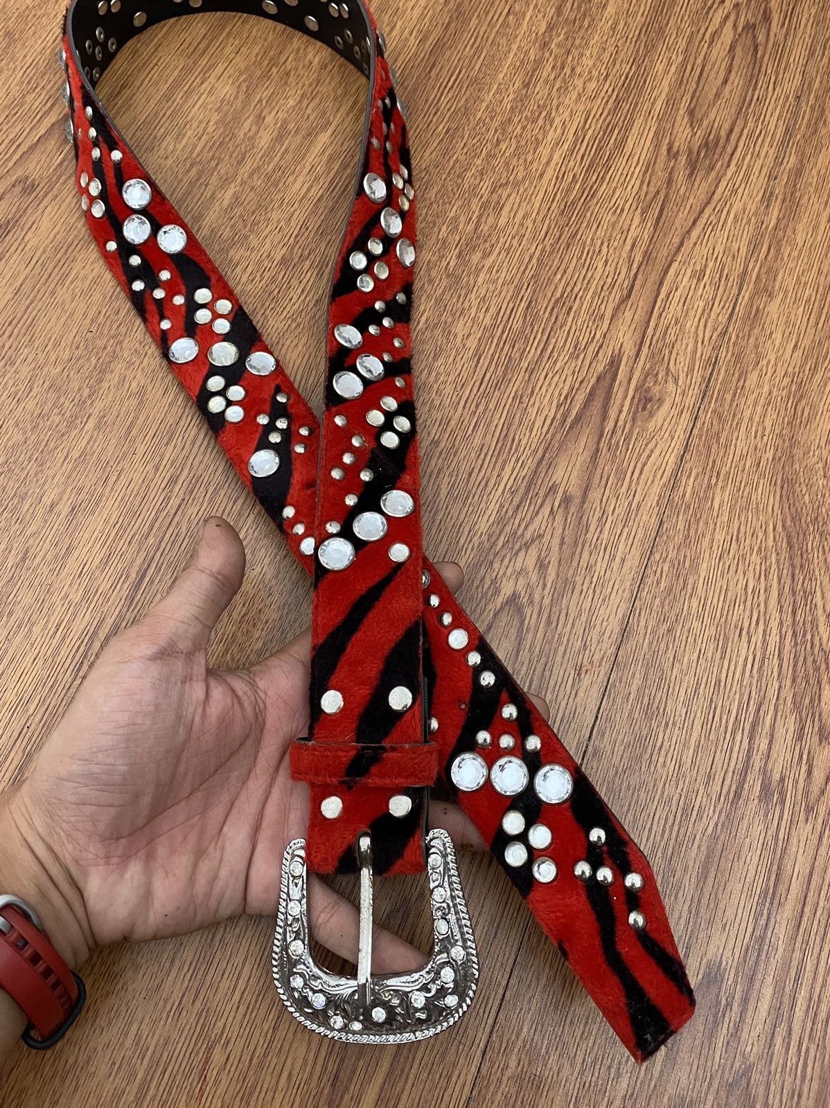 If Six Was Nine × Japanese Brand × Le Grande Bleu (L.G.B.) Black red Zebra crystal belt Size ONE SIZE - 2 Thumbnail