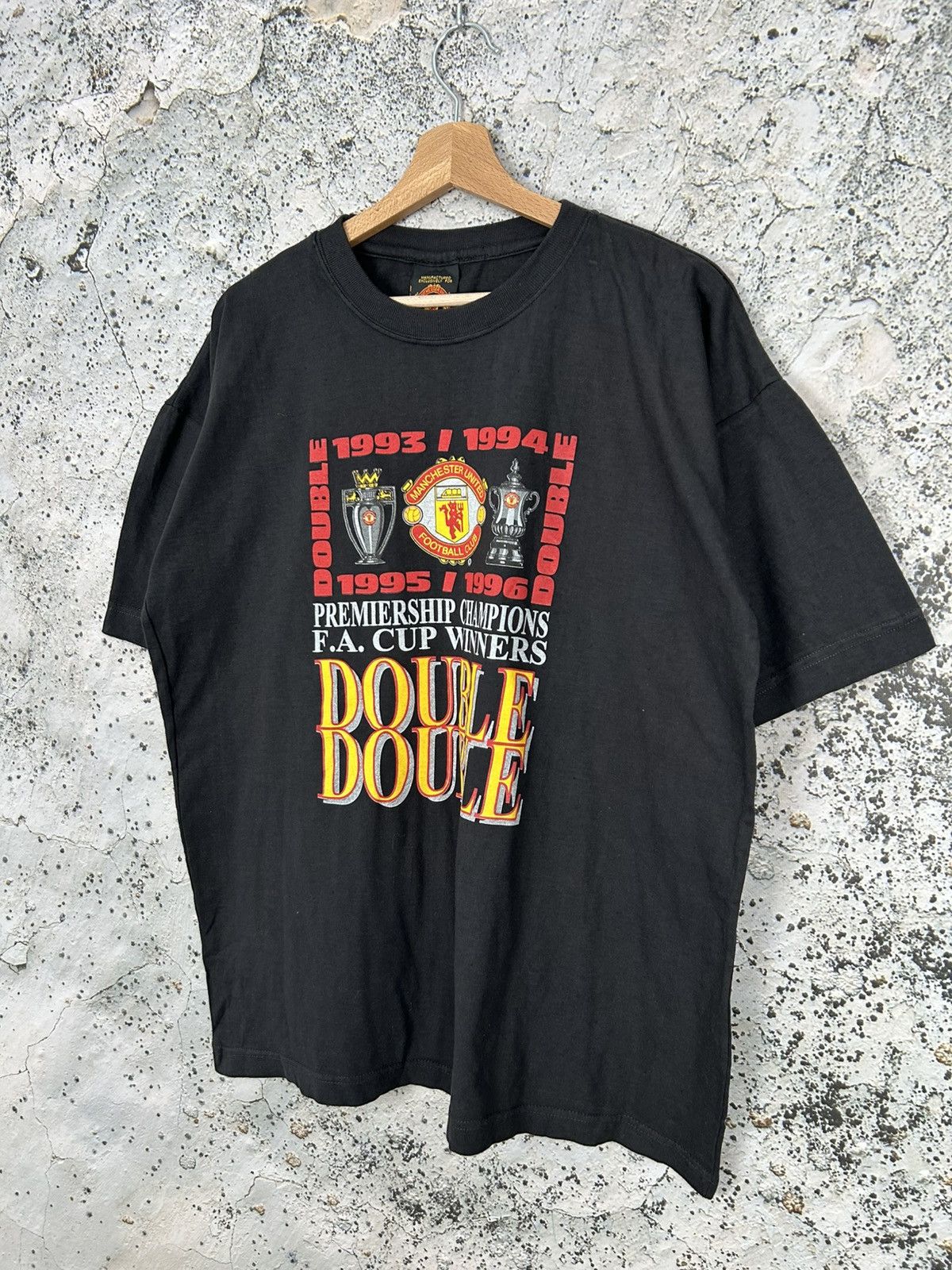 Vintage Vintage Manchester United 90s Double Double Graphic Tee Size US XL / EU 56 / 4 - 2 Thumbnail