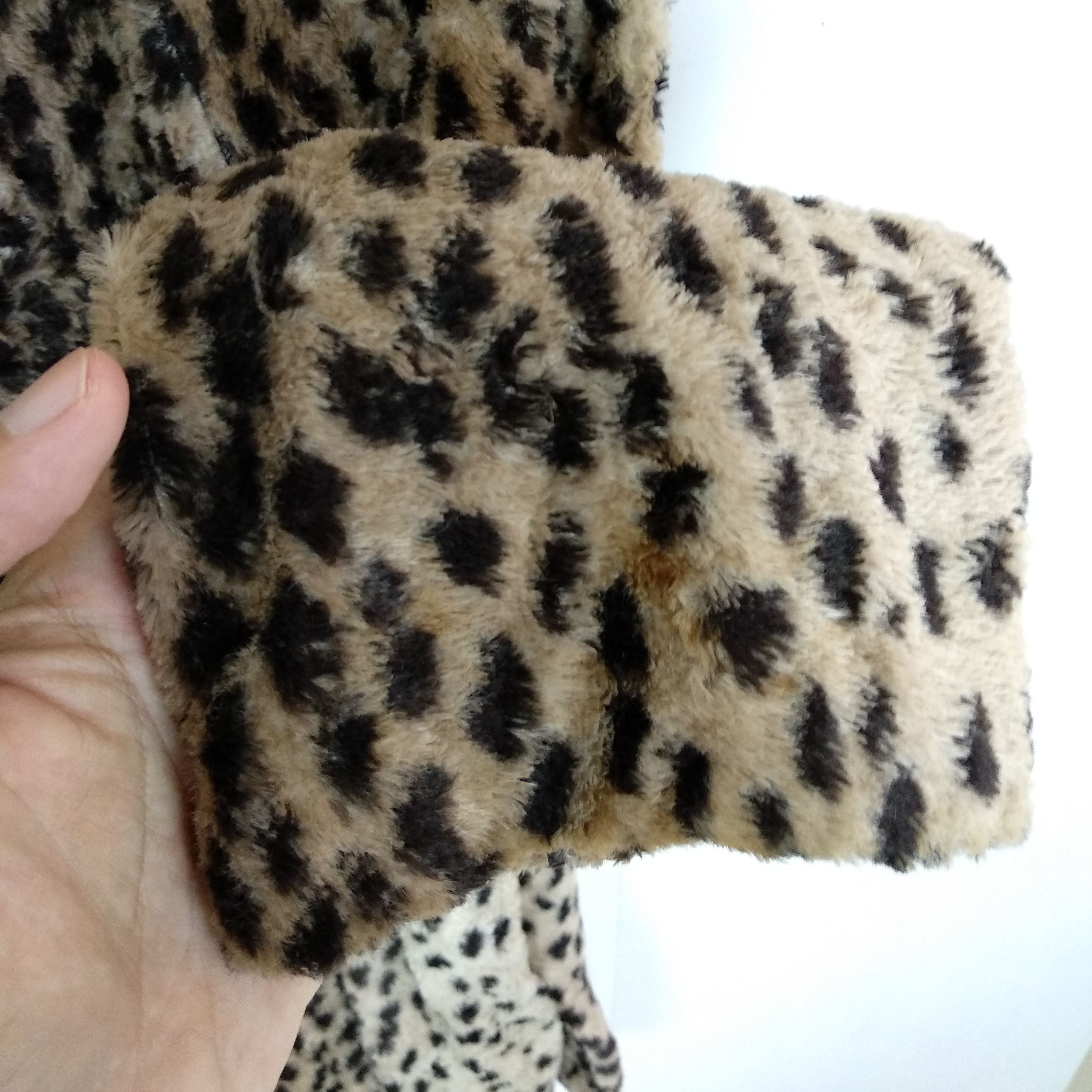 Japanese Brand Vintage Japan Tiger Faux Fur Style Jacket Size S / US 4 / IT 40 - 8 Thumbnail