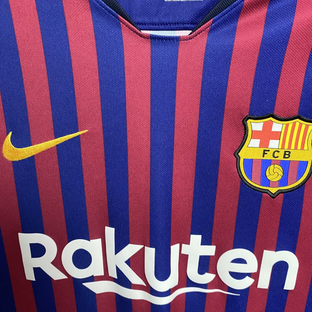 Nike Mens Nike FC Barcelona Origi 69 Player 2018 soccer jersey Size US S / EU 44-46 / 1 - 5 Thumbnail