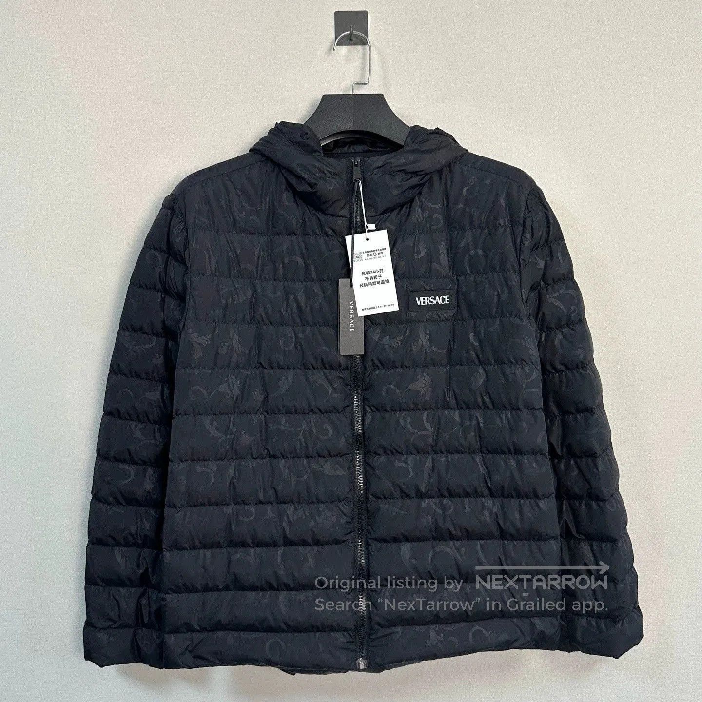 Versace versace dark printed puffer jacket size 52. Size US L / EU 52-54 / 3 - 1 Thumbnail