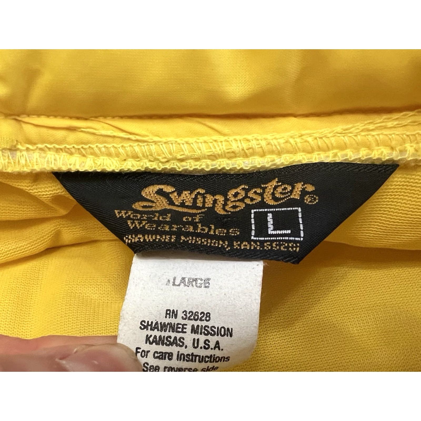 Vintage VINTAGE Swingster 80s Puffer Jacket Solid Yellow L Men Full Zip Quilted Stand-Up Collar Mid-Length Size US L / EU 52-54 / 3 - 6 Thumbnail