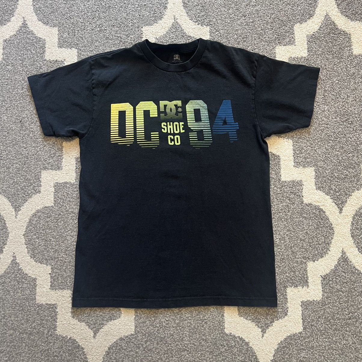 Vintage dc shoes co 94 black graphic neon tee Size US M / EU 48-50 / 2 - 1 Thumbnail