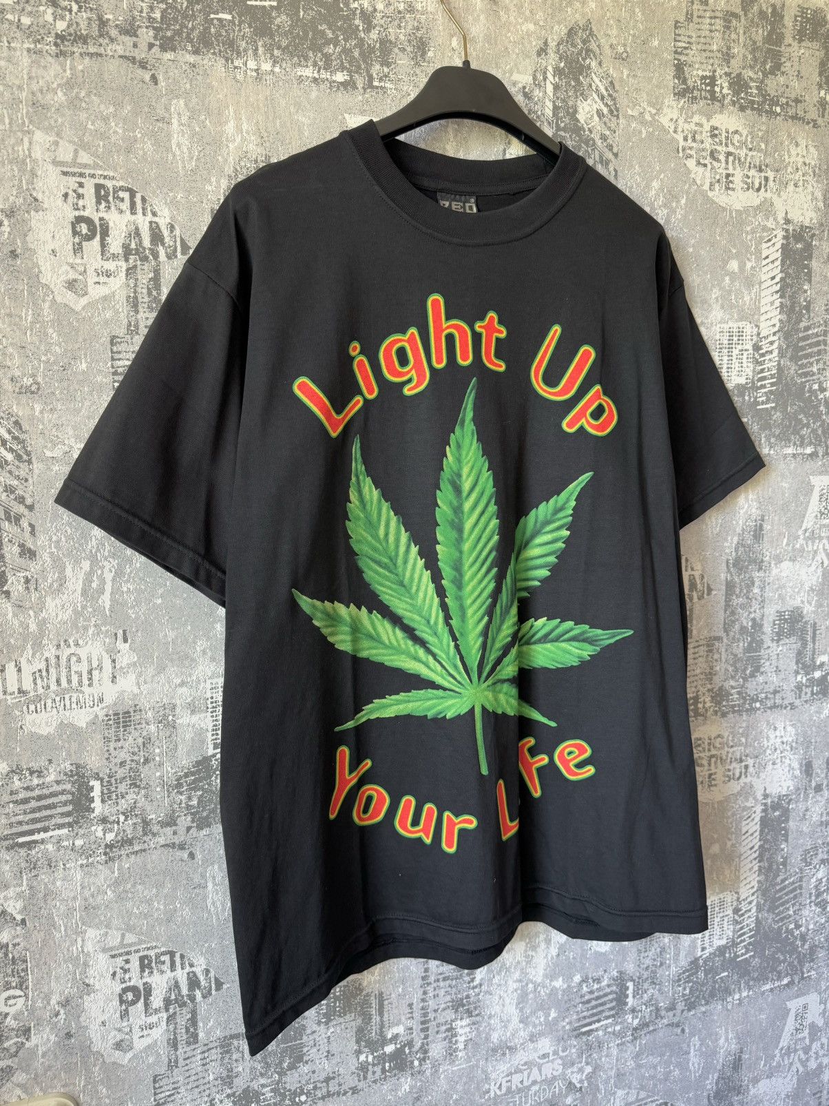 Band Tees Marihuana Drugs Vintage T-Shirt Size US L / EU 52-54 / 3 - 1 Thumbnail