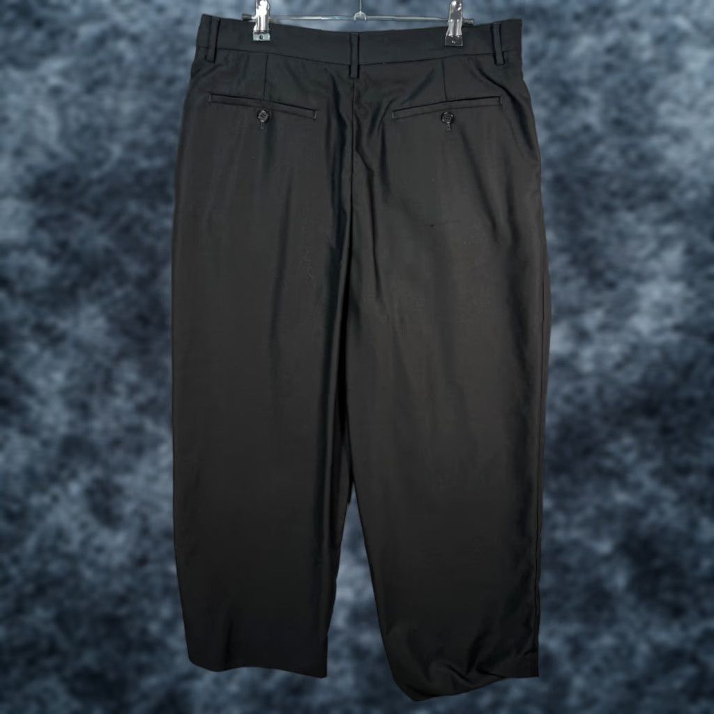Banana Republic Banana Republic Mens Size 32 Relaxed Fit Black Dress Pants Wool Blend Trousers Dress Pants Mens 32 Black Wool Blend Straight Inseam 26in Sl… Size US 32 / EU 48 - 1 Thumbnail