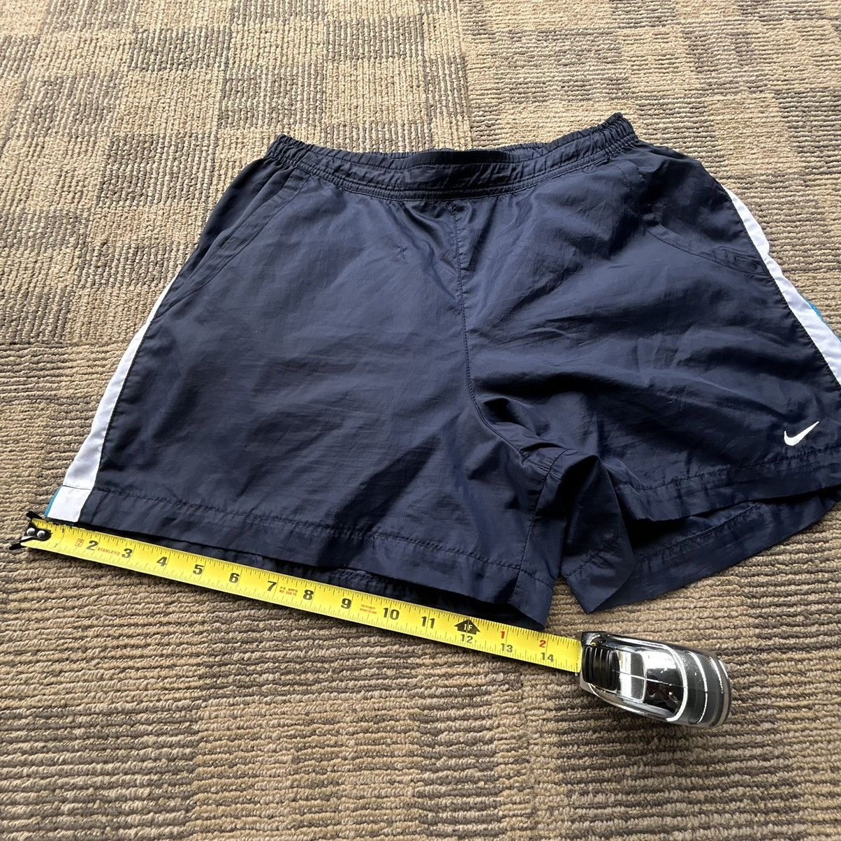 Nike Nike Vtg Y2K Windbreaker Nylon Embroidered Swoosh Shorts Size 30" / US 8 / IT 44 - 7 Thumbnail