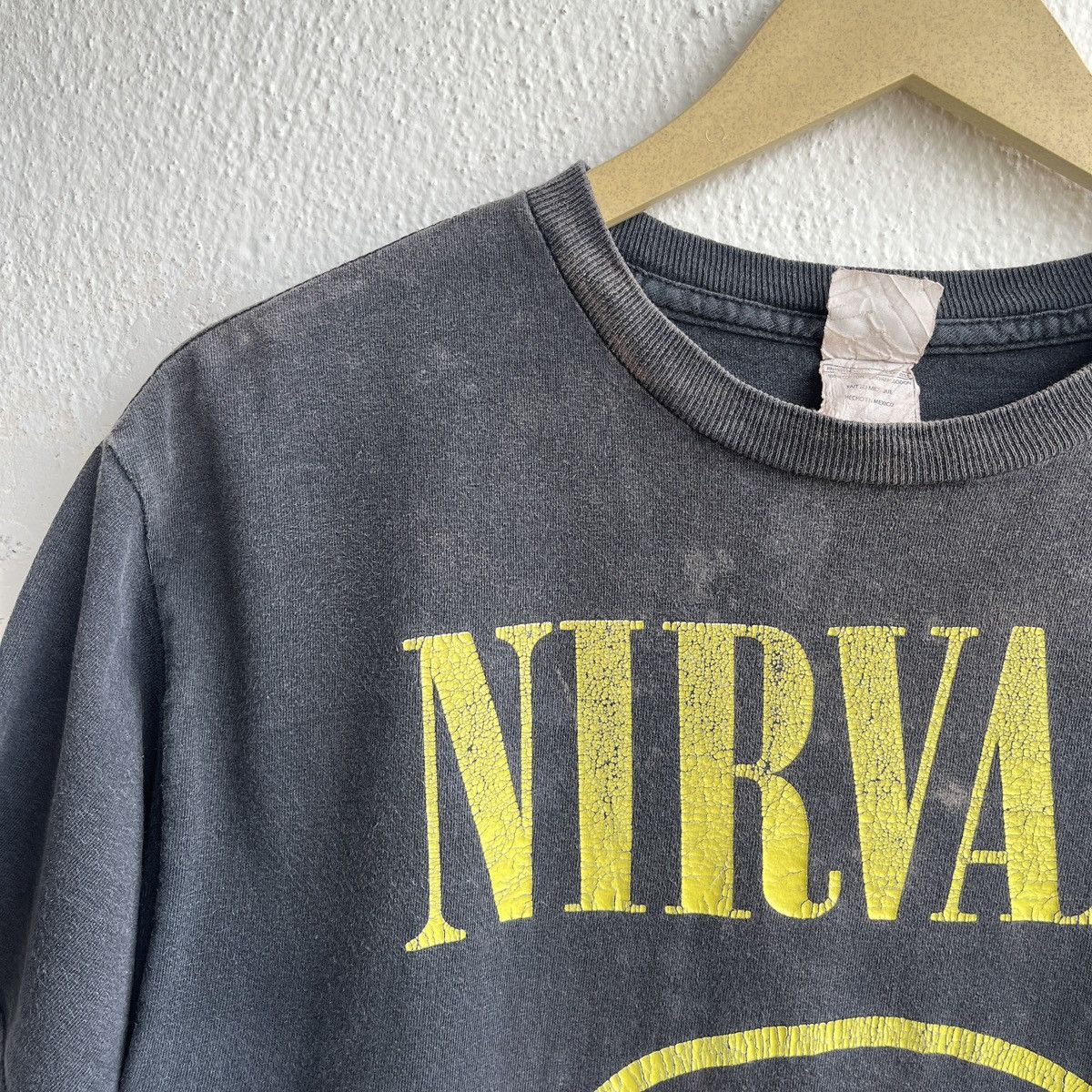 Nirvana VINTAGE Y2K NIRVANA GRUNGE KURT COBAIN SMILE ICON TSHIRT Size US M / EU 48-50 / 2 - 5 Thumbnail