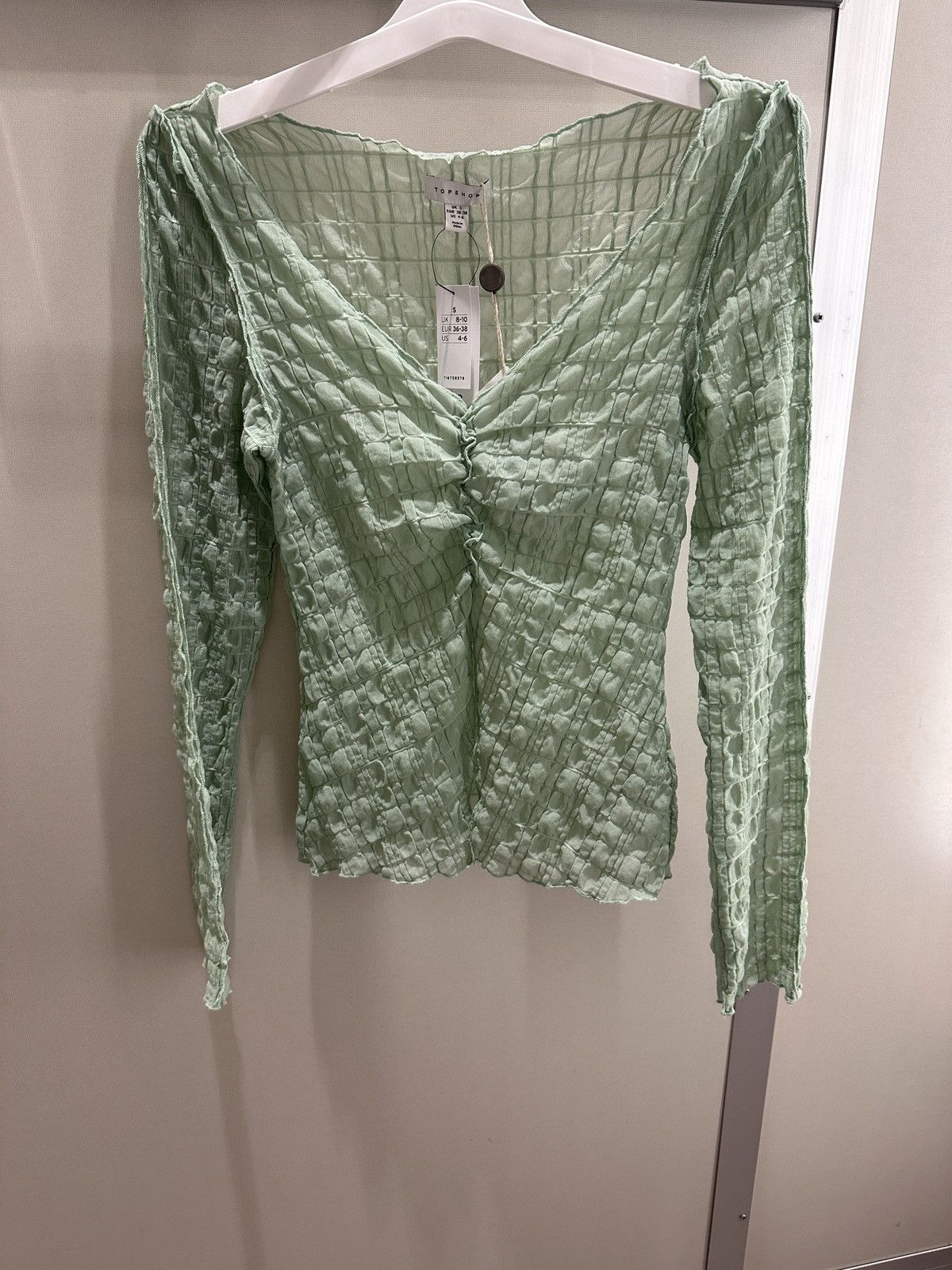 Topshop NWT Topshop textured long sleeve v neck top in green in Size S / US 4 / IT 40 - 1 Thumbnail