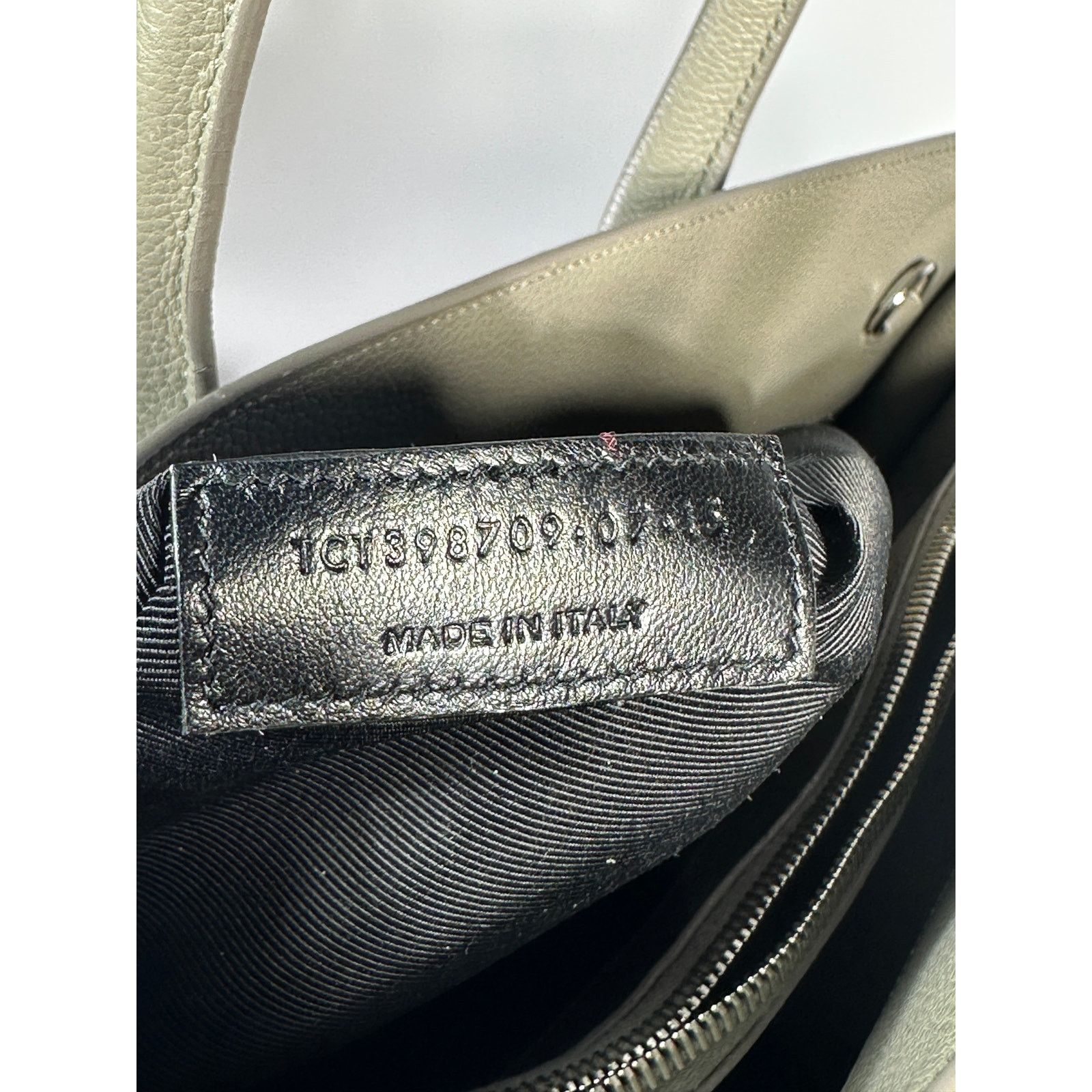 Yves Saint Laurent YVES SAINT LAURENT YSL Classic Sac De Jour Baby Tote Beige Size ONE SIZE - 15 Thumbnail