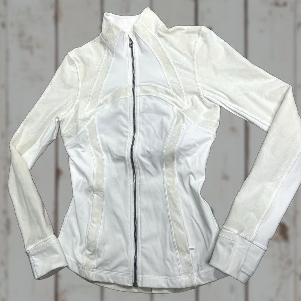 Lululemon Lululemon Define Jacket Women Size 6 Floral Texture White Ivory Full Zip Stretch Size M / US 6-8 / IT 42-44 - 1 Thumbnail