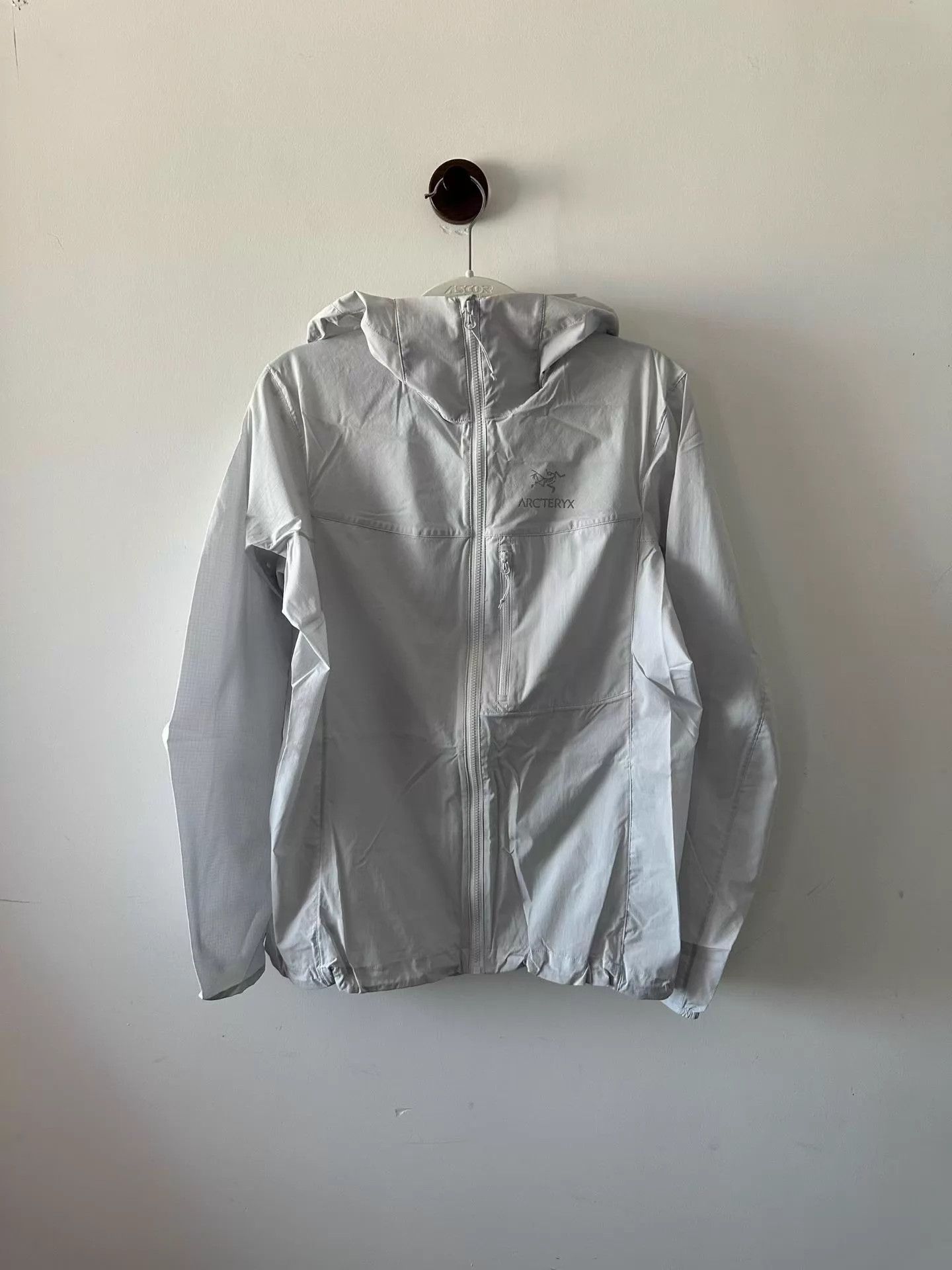 Arc'teryx Arc'teryx Women's S 99New Jacket Size S / US 4 / IT 40 - 1 Thumbnail