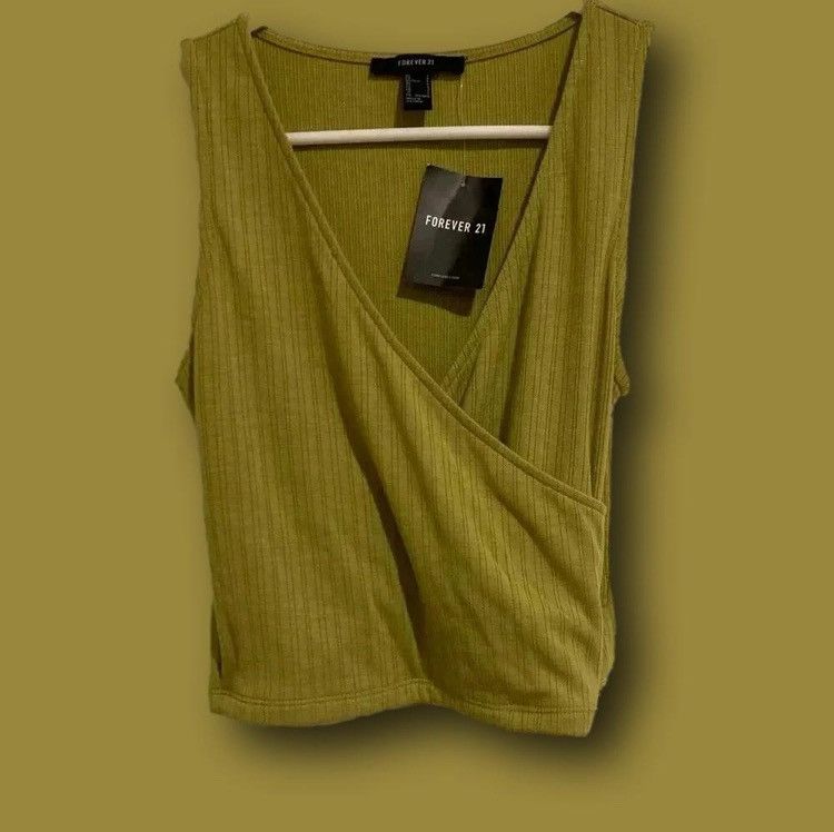 Forever 21 New Forever 21 Women’s Green Crop Top Sleeveless Sz. Small Size S / US 4 / IT 40 - 2 Thumbnail