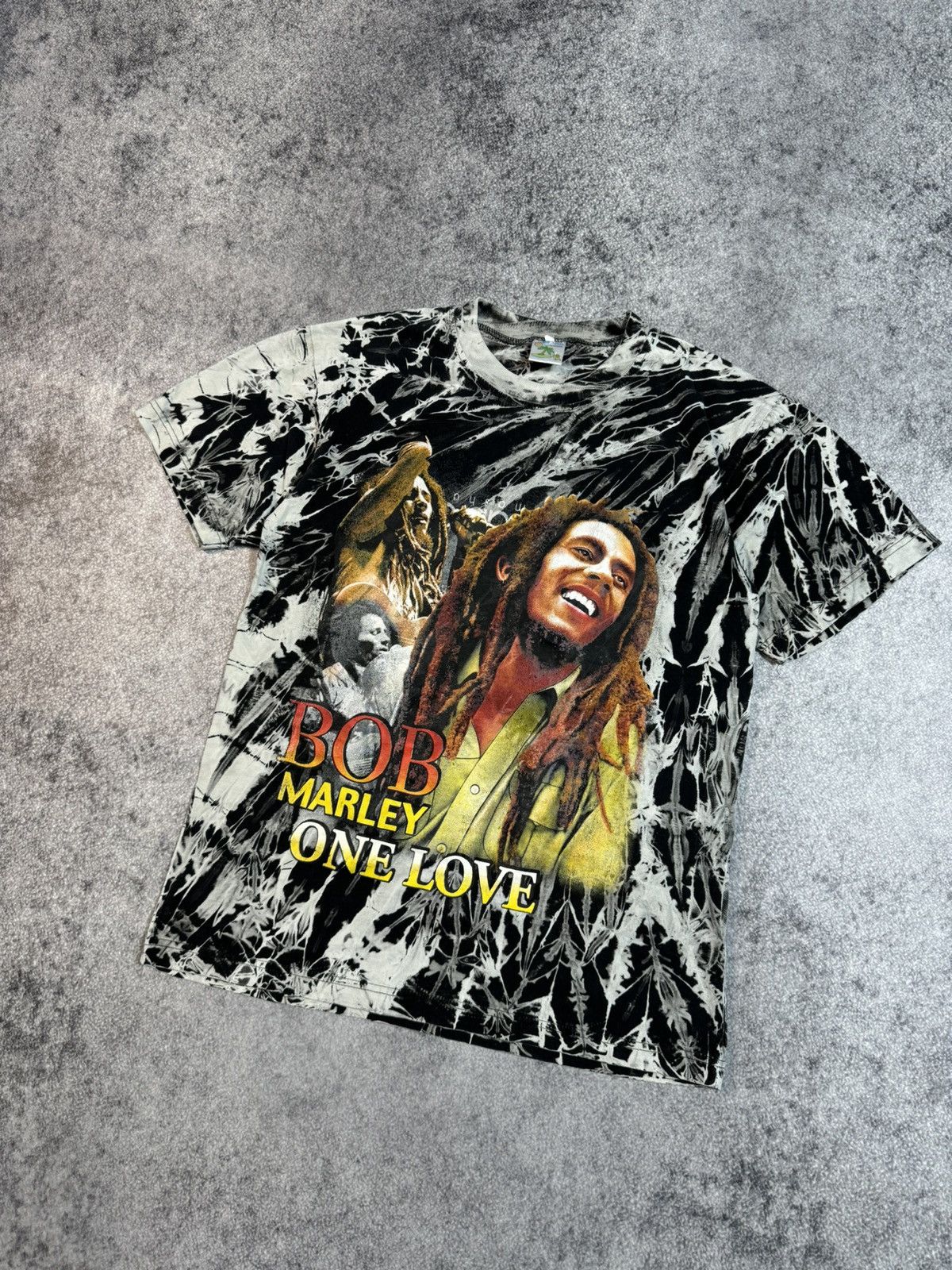 Band Tees × Bob Marley Vintage Bob Marley One Love t-shirt Streetwear Reggie USA Size US L / EU 52-54 / 3 - 1 Thumbnail