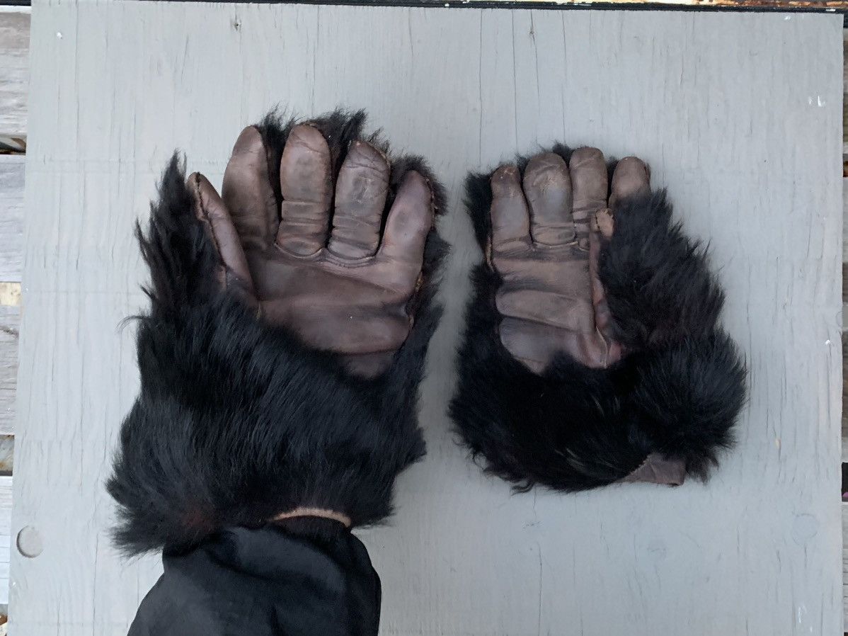 Vintage Antique Bear Fur Gloves True Vintage Bearskin Monkey Paw Mit Size ONE SIZE - 5 Thumbnail