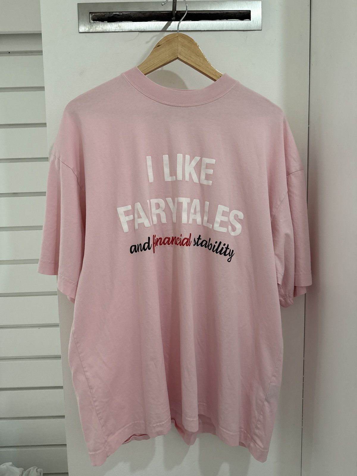 Vetements Vetements t shirt I like fairytales Size US S / EU 44-46 / 1 - 1 Thumbnail