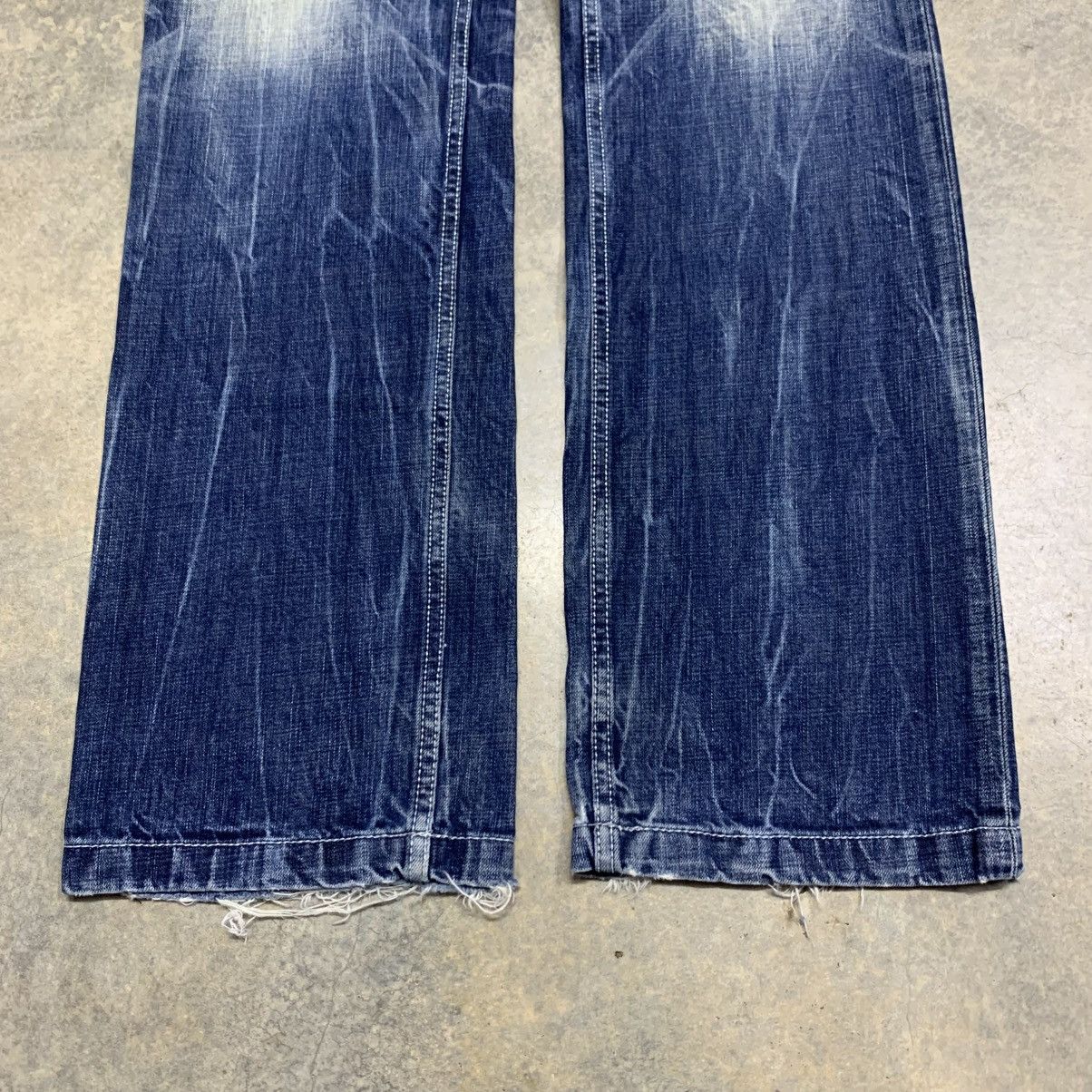 If Six Was Nine Lolita Jean by Concept Club Clawmark Distressed Denim Size US 34 / EU 50 - 6 Thumbnail