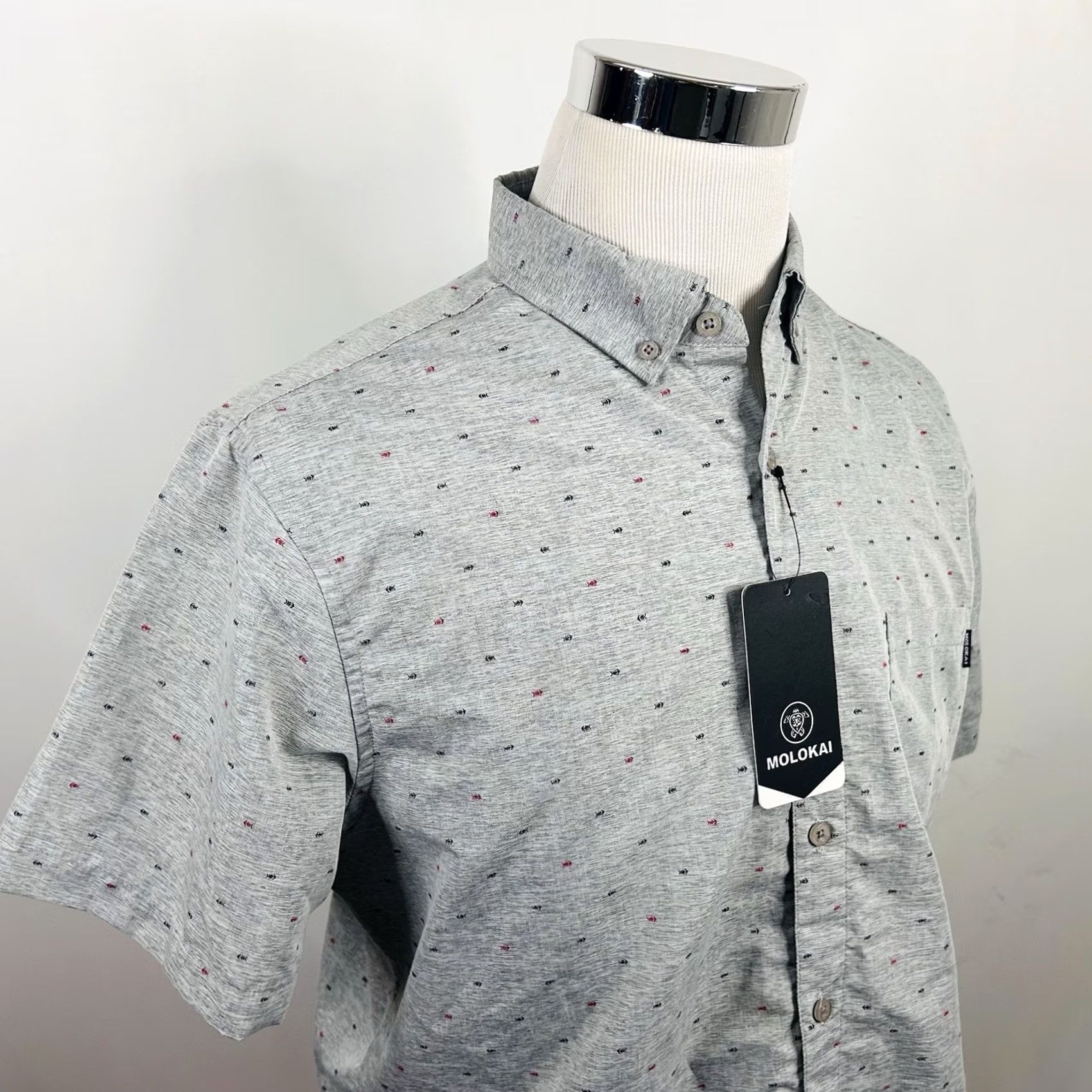 Vintage Molokai Surf Co Hawaiian Shirt Red Blue Fish on Gray Short Sleeve NWT Large Mens Button-Up Collared Cotton Blend Casual Vintage: No Size US L / EU 52-54 / 3 - 2 Thumbnail