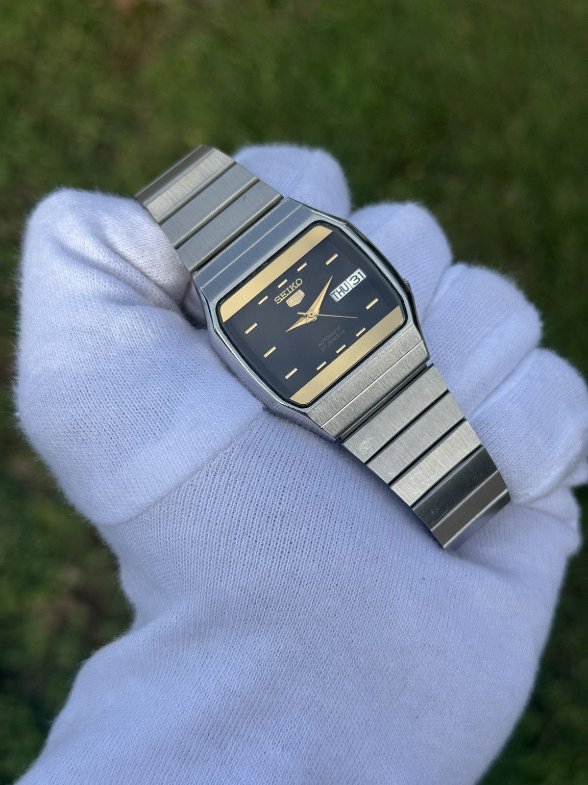 Seiko Vintage Seiko 5 Automatic Watch: black Dial, Retro TV Case Size 36 - 15 Thumbnail