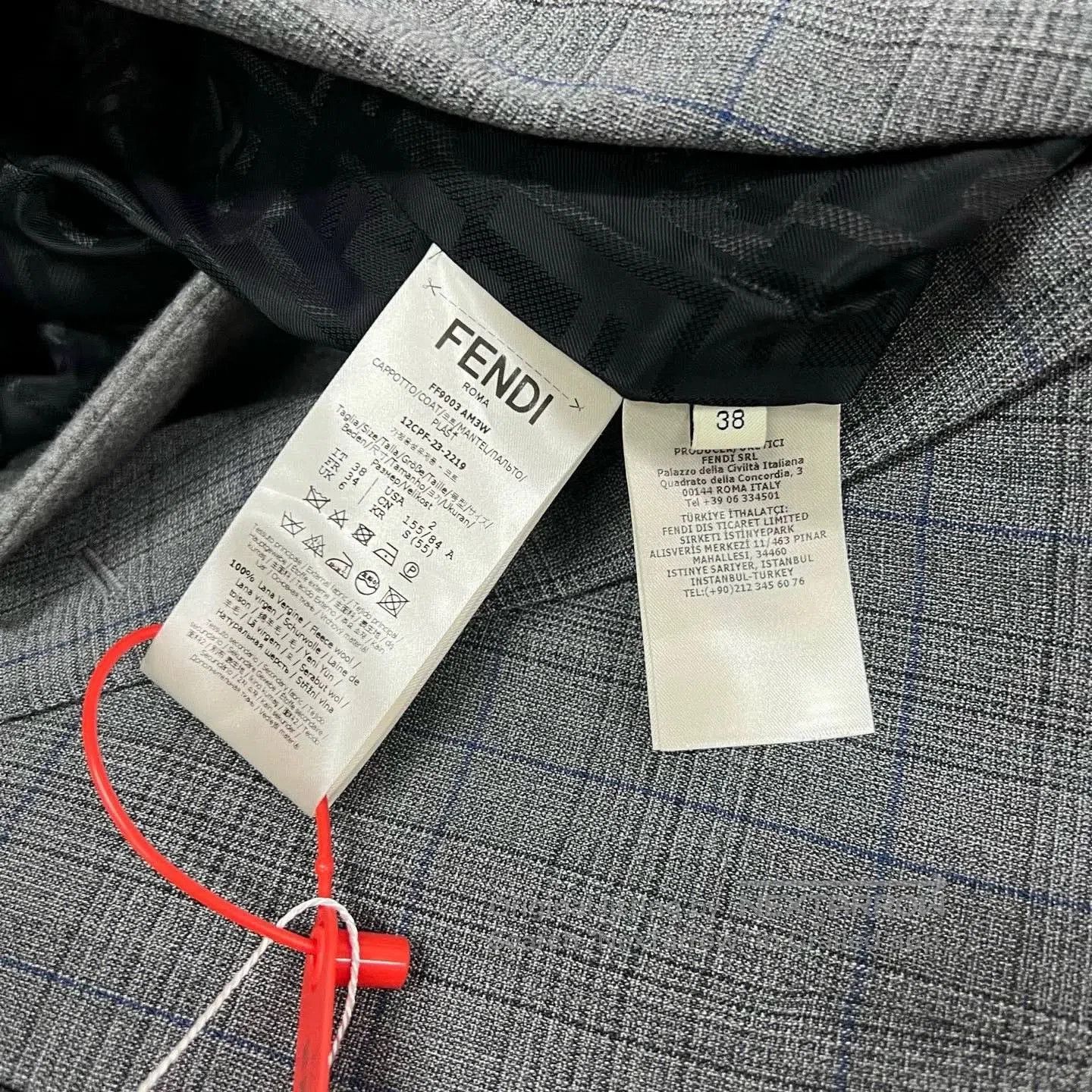 Fendi gray long wool coat with unique collar. Size US M / EU 48-50 / 2 - 8 Thumbnail