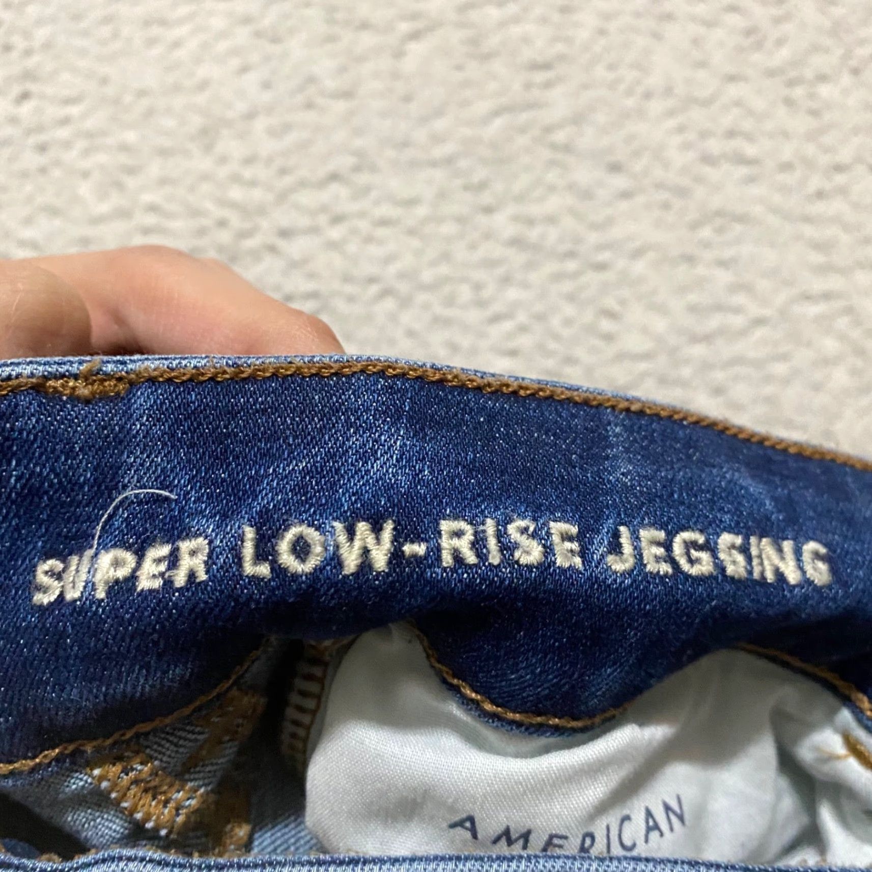 American Eagle Outfitters American Eagle Outfitters Jeans Womens 4P Blue Dark Wash Jegging Size 4P Denim Size 27" / US 4 / IT 40 - 4 Thumbnail