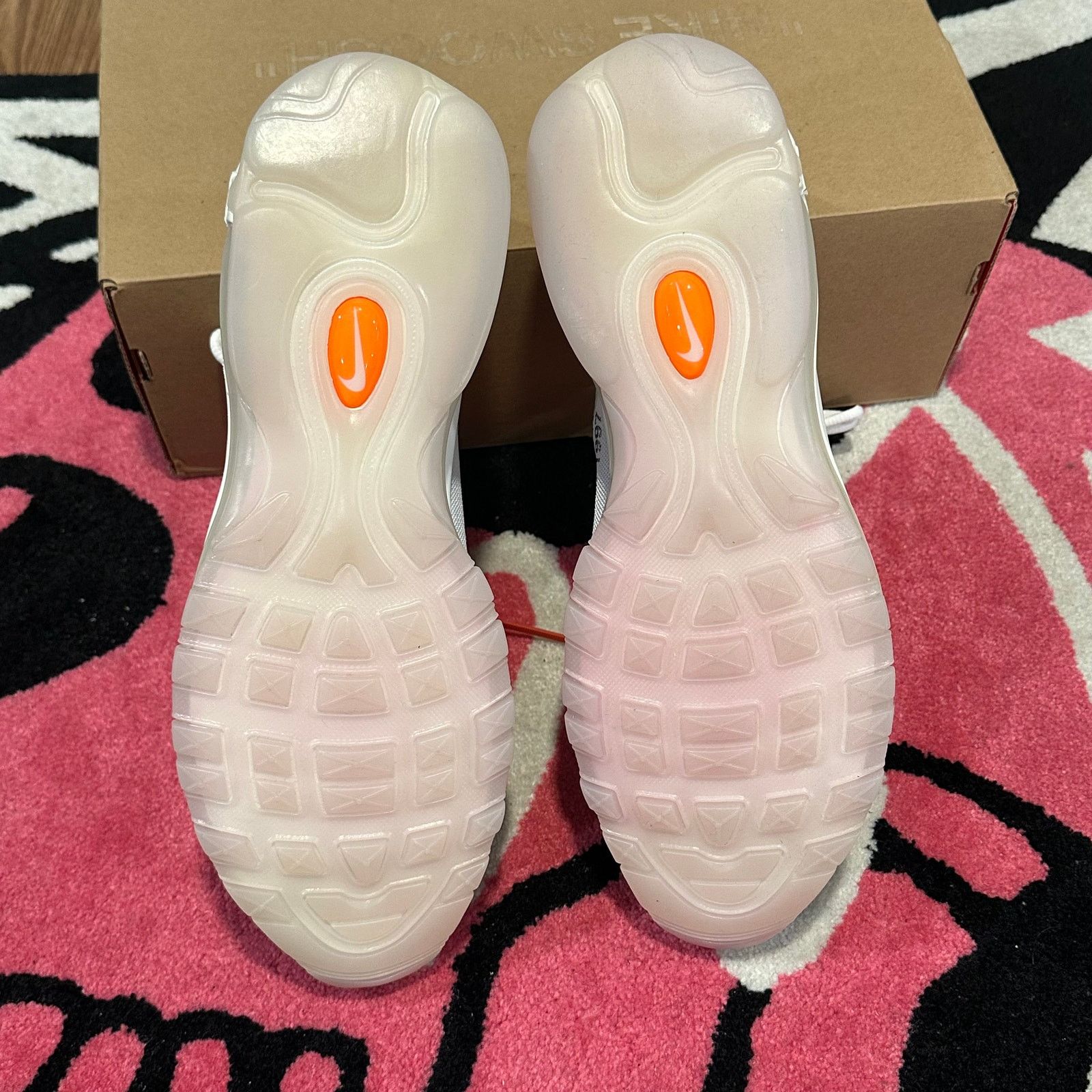Nike BRAND NEW Nike Air Max 97 Off-White Size US 11.5 / EU 44-45 - 4 Thumbnail