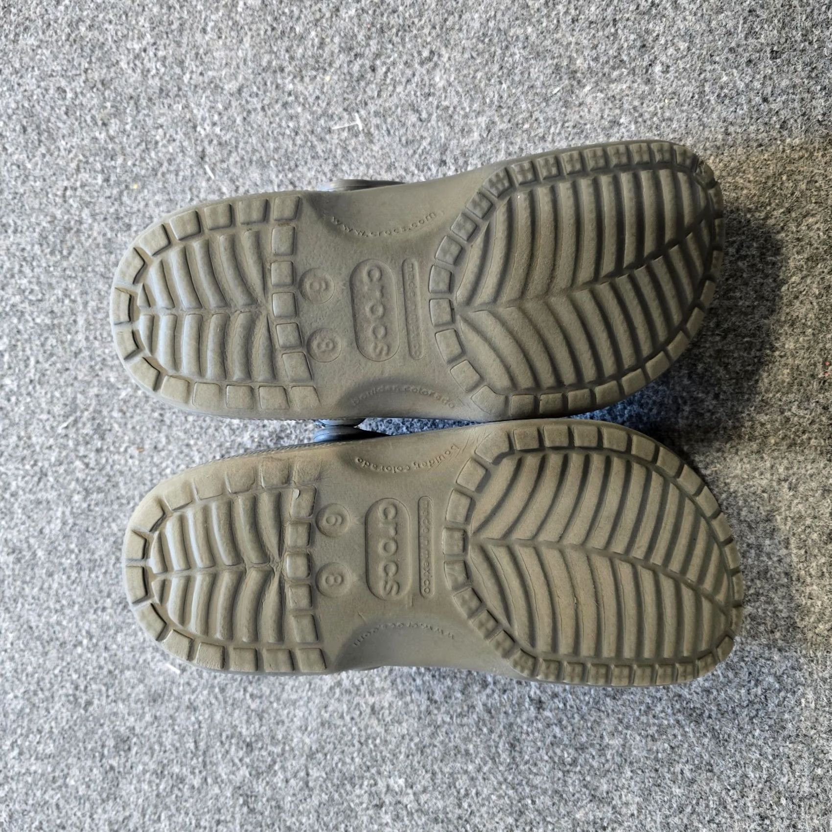Crocs Crocs Men Casual Clog Size 8 Gray Comfort Slip On Unisex Croslite Heel Strap Jibbit Pattern Solid Shoes Size US 8 / EU 41 - 7 Thumbnail