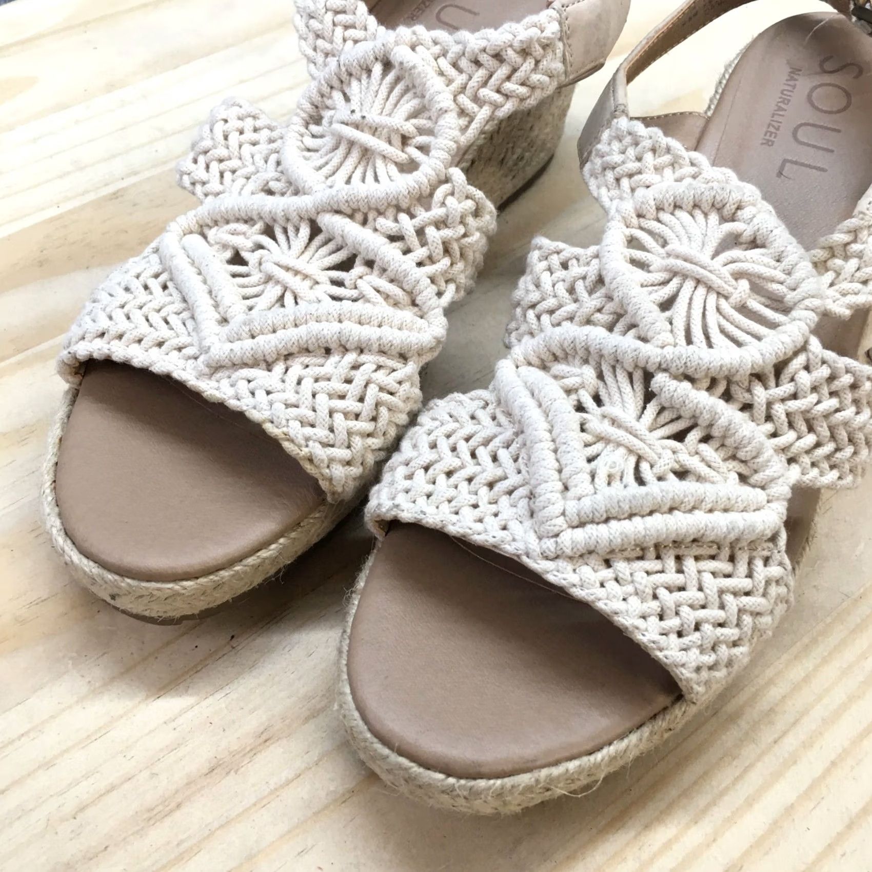 Vintage Soul Naturalizer Oasis Espadrille Wedge Slingback Sandals Womens 9.5 M Ivory Cream Buckle Open Toe Casual Fashion Shoes Size US 10 / IT 40 - 4 Thumbnail