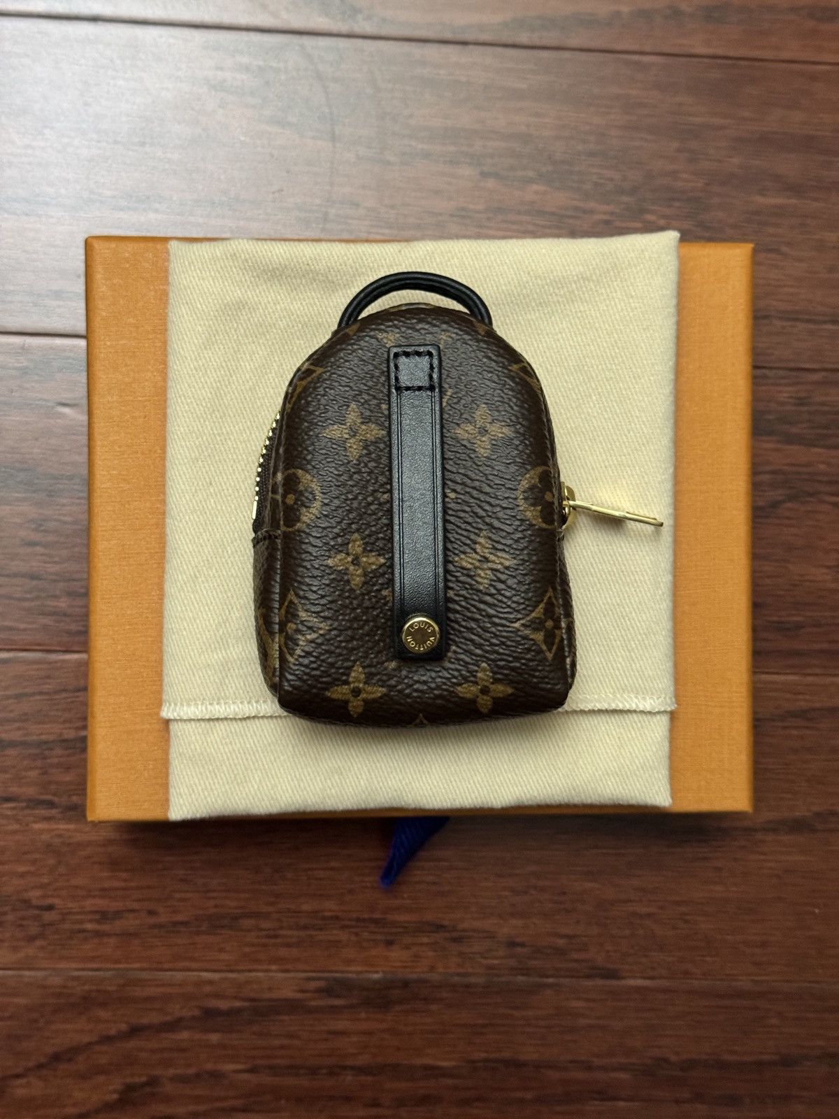 Louis Vuitton Louis Vuitton Micro Palm Springs Backpack Charm New Size ONE SIZE - 3 Thumbnail