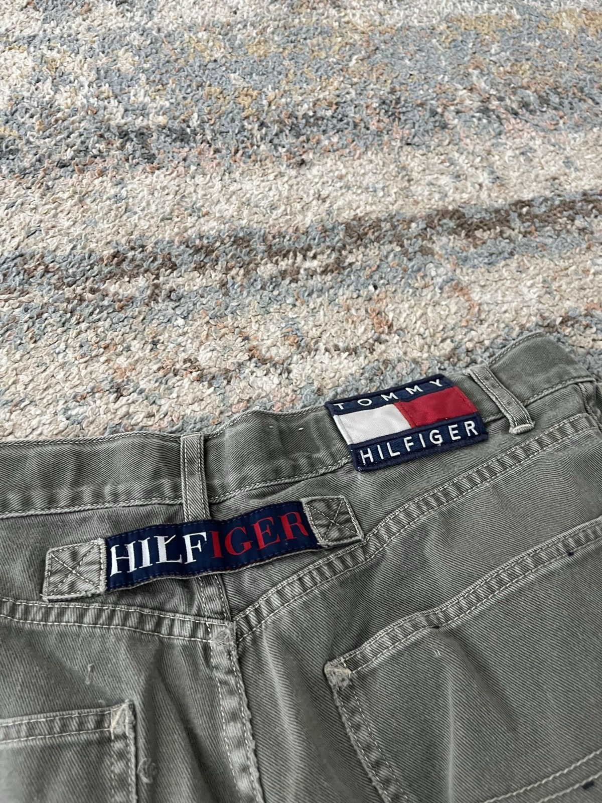 Tommy Hilfiger VTG Tommy Hilfiger Flag Cargo Jean Shorts Size 34 RARE Size US 34 / EU 50 - 7 Thumbnail