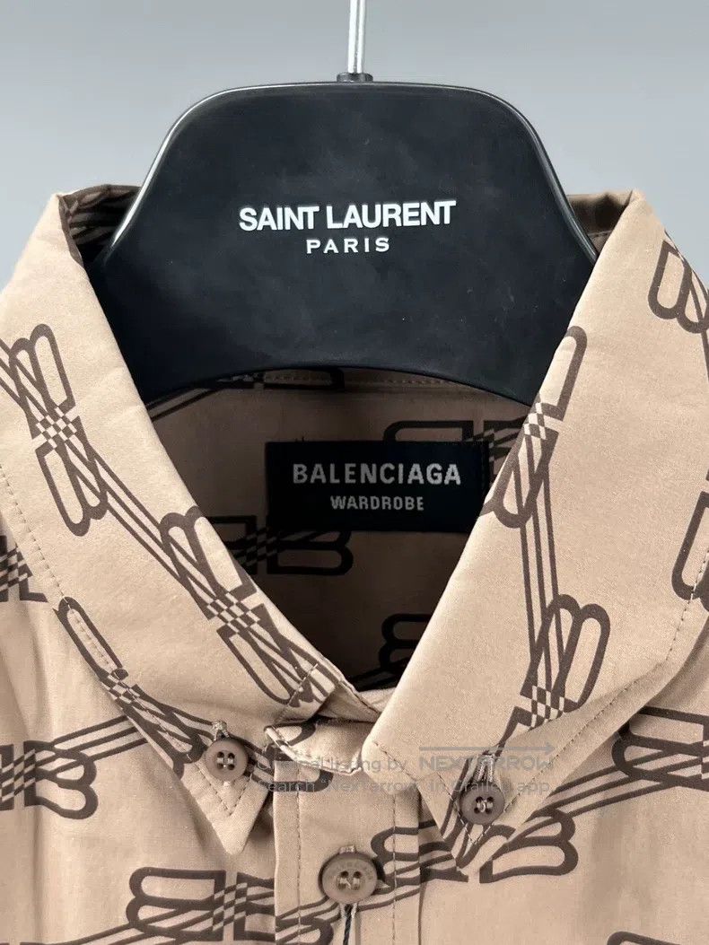 Balenciaga size 37 Men's Khaki Cotton Logo Printed Short S