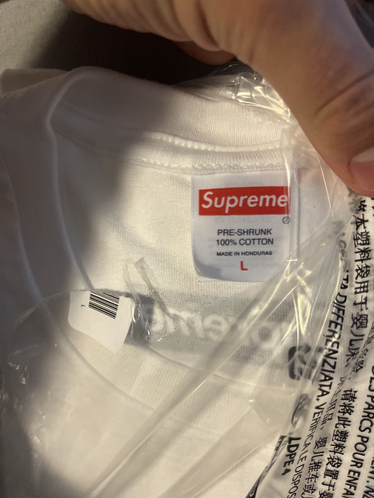 Supreme Supreme Salem White Tee Size US L / EU 52-54 / 3 - 5 Thumbnail