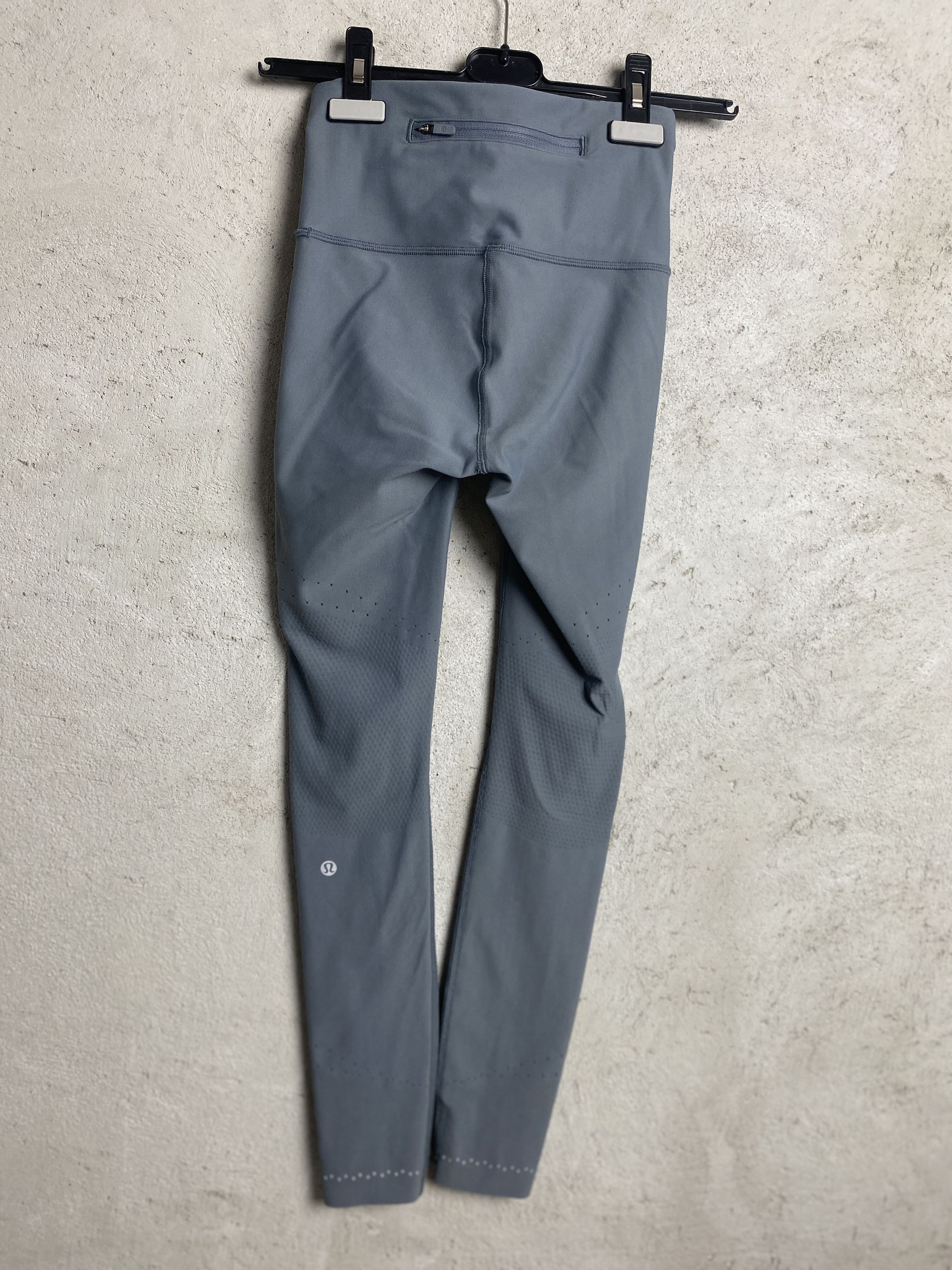 Lululemon Lululemon yoga pilates sport leggings Size 27" / US 4 / IT 40 - 1 Thumbnail