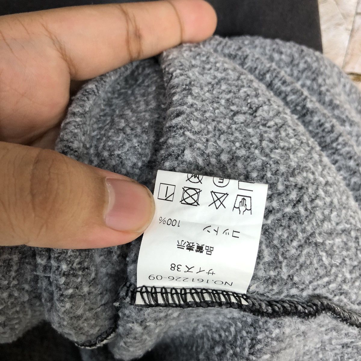 Japanese Brand LA big logo vintage Grey Sweatshirt #A696 Size US L / EU 52-54 / 3 - 13 Thumbnail